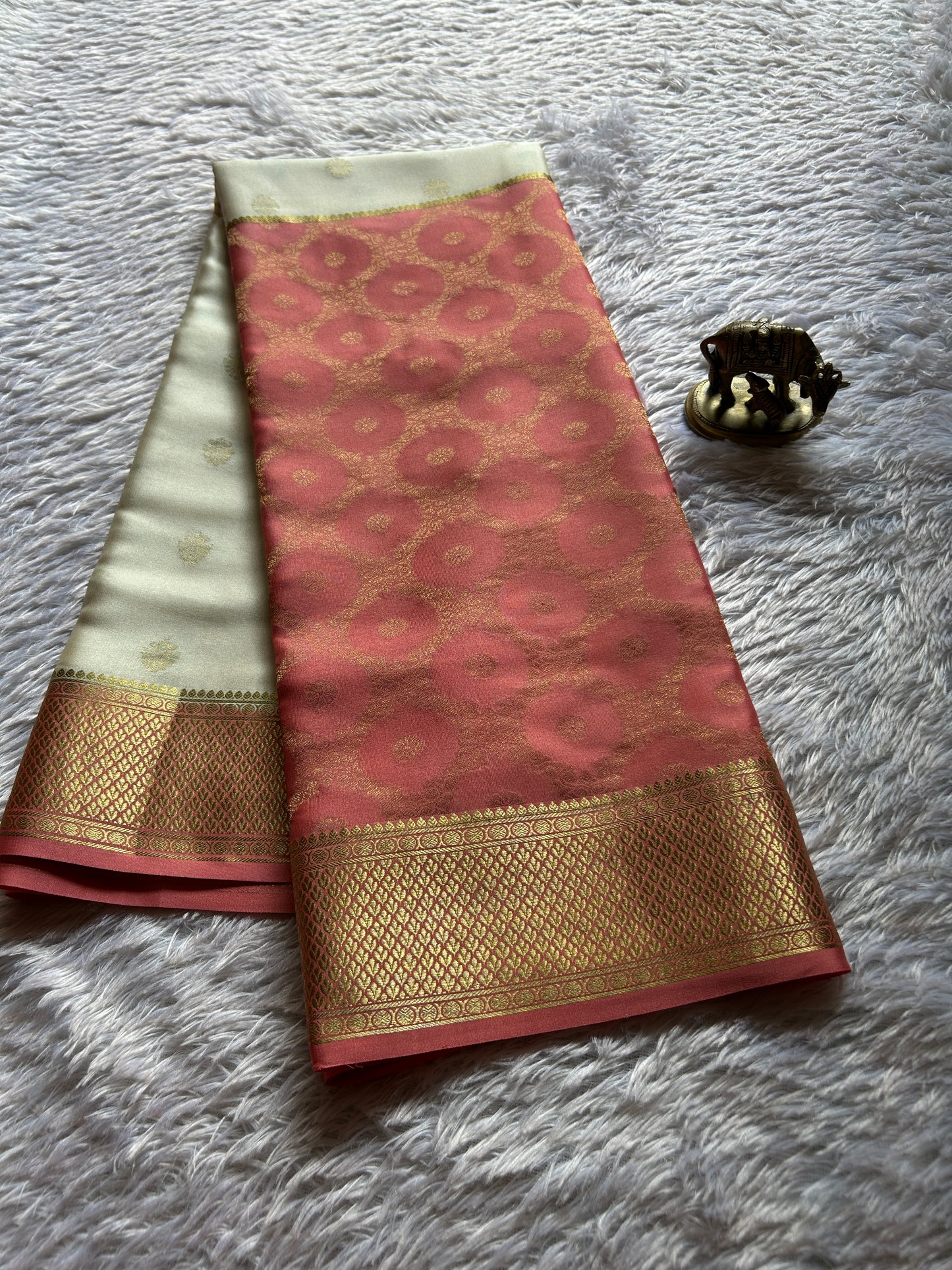 Sparsha (2D) : Brocade Peach-off white