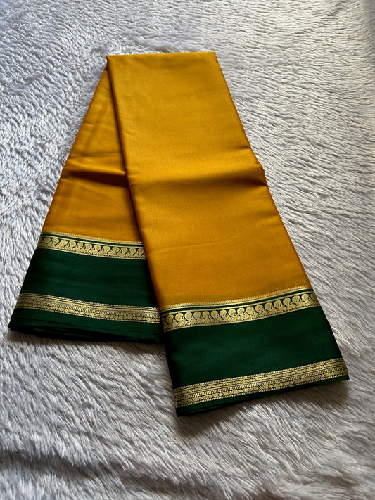 Arathi (2D) : Golden yellow-bottle green