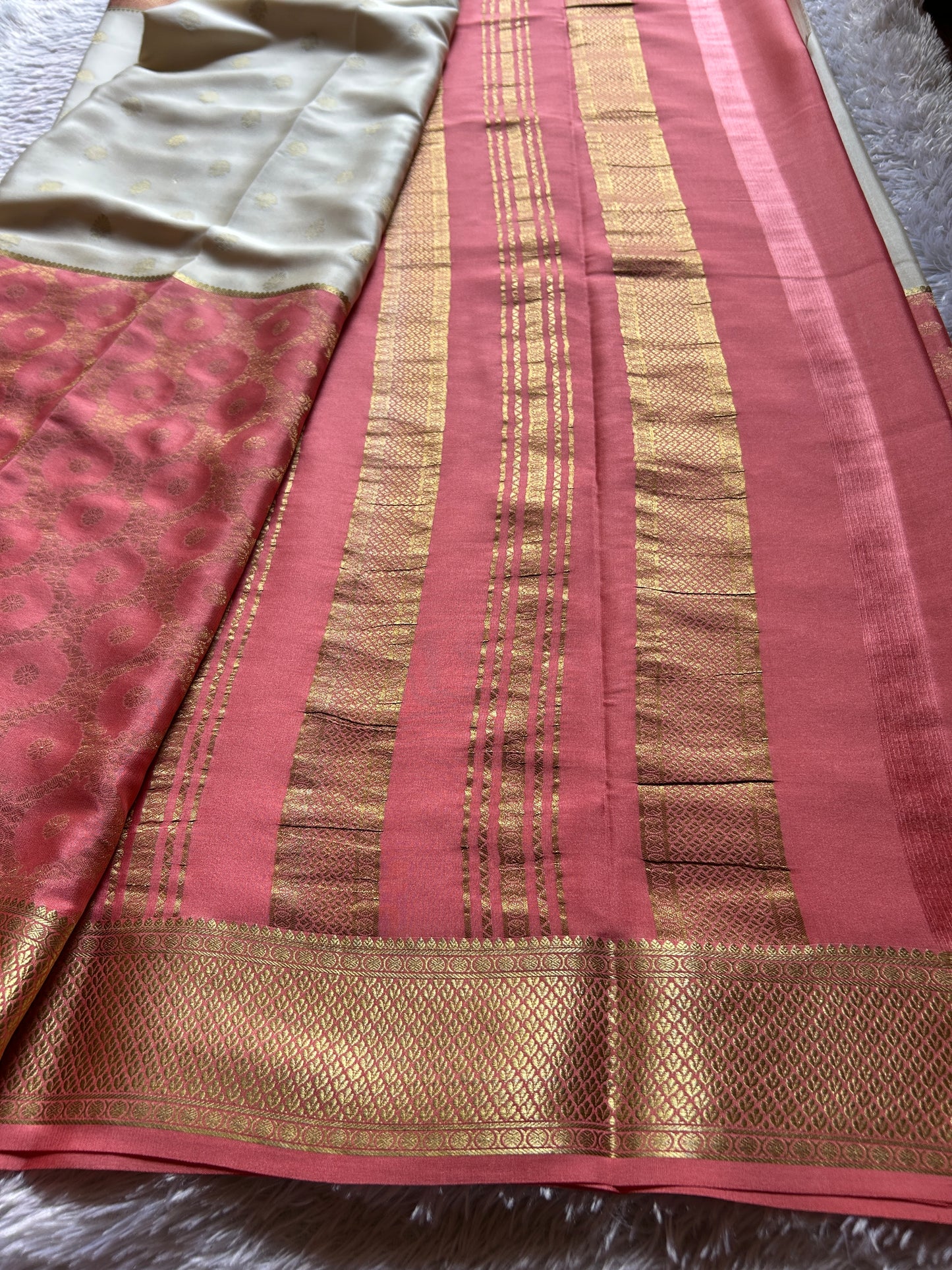 Sparsha (2D) : Brocade Peach-off white