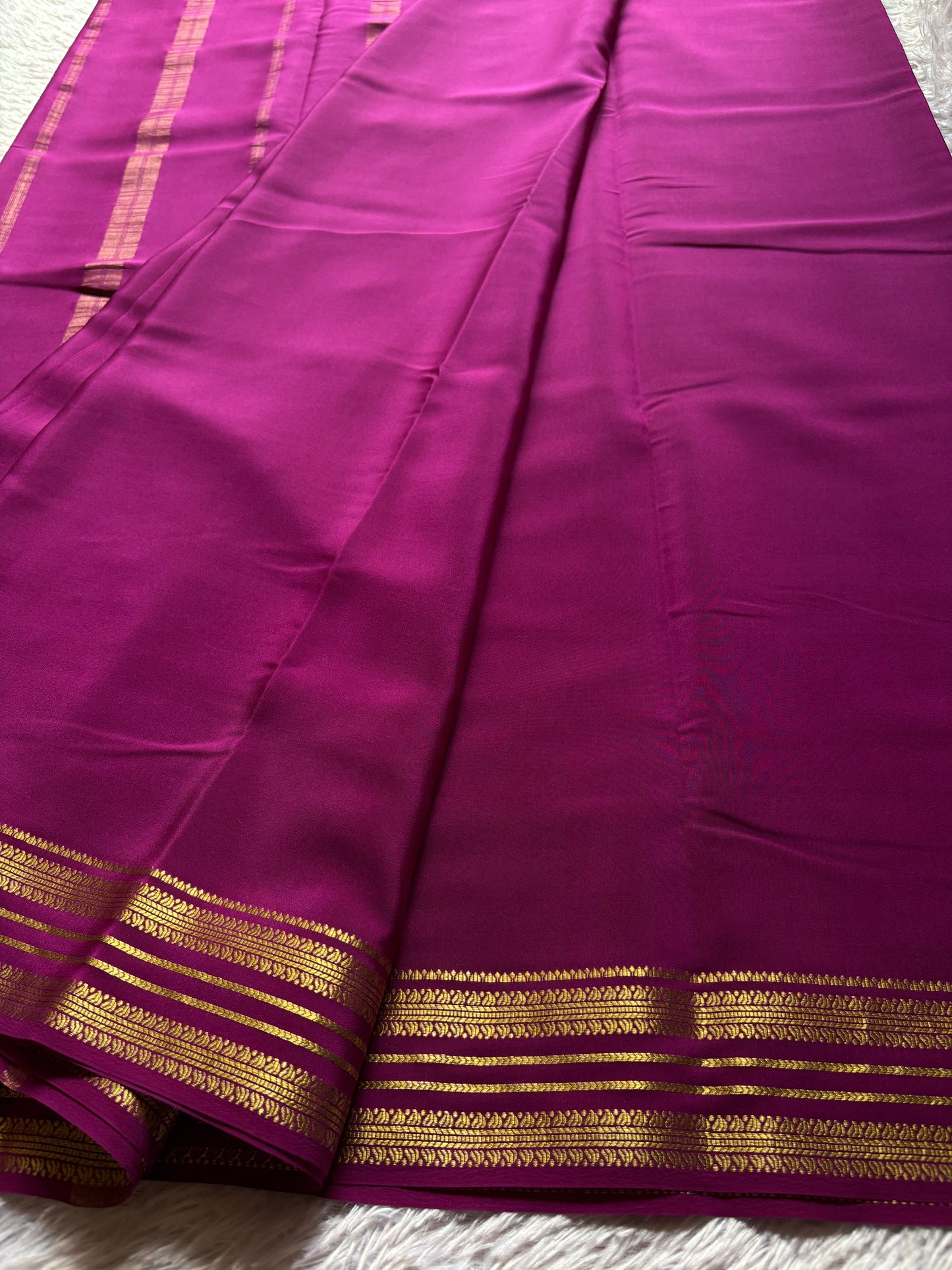 Raagini : Solid Dark magenta