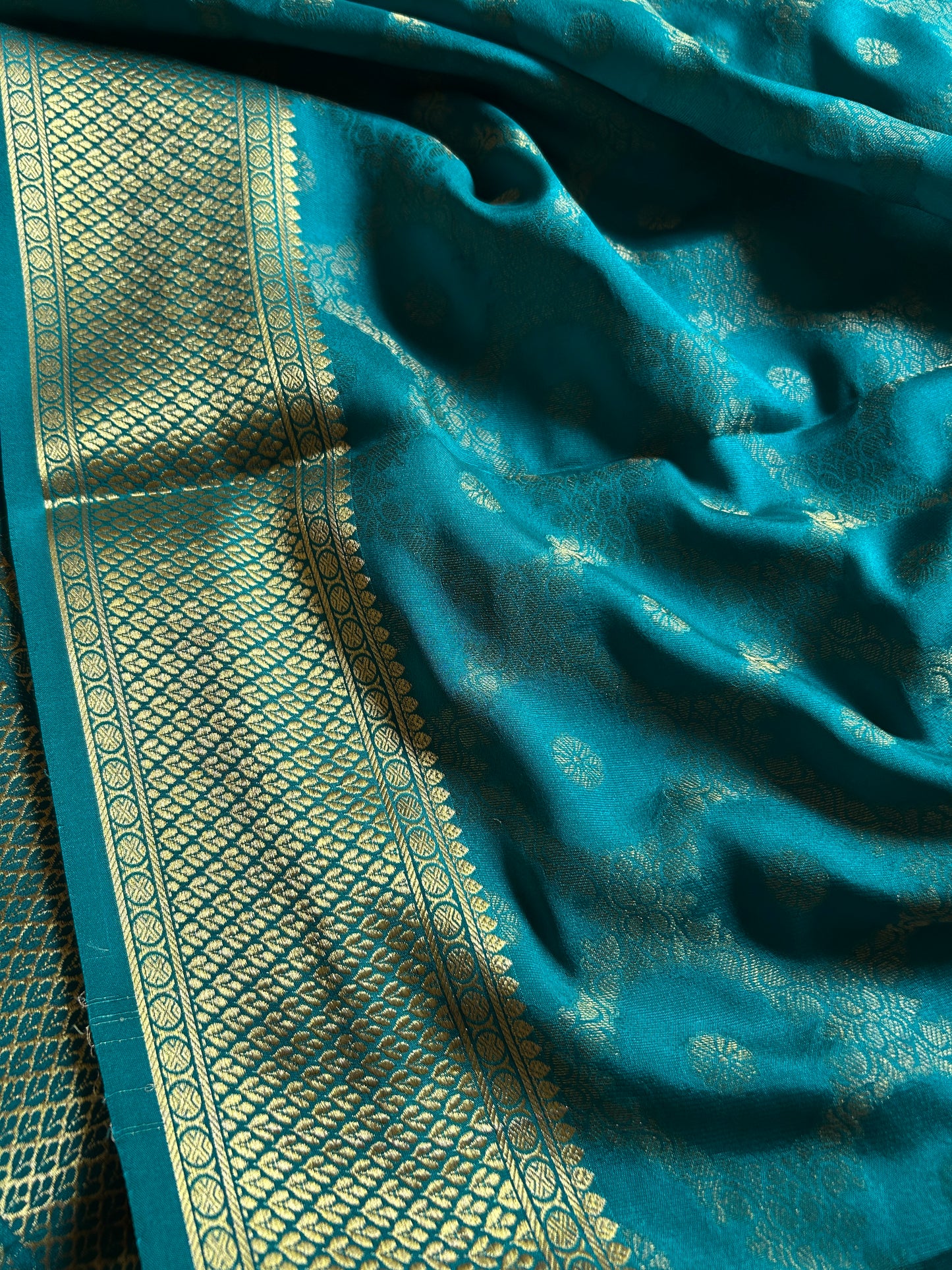 Sparsha (2D) : Brocade Ananda blue-off white