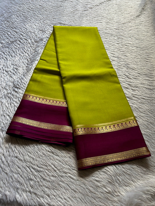 Arathi (2D) : Olive green-magenta