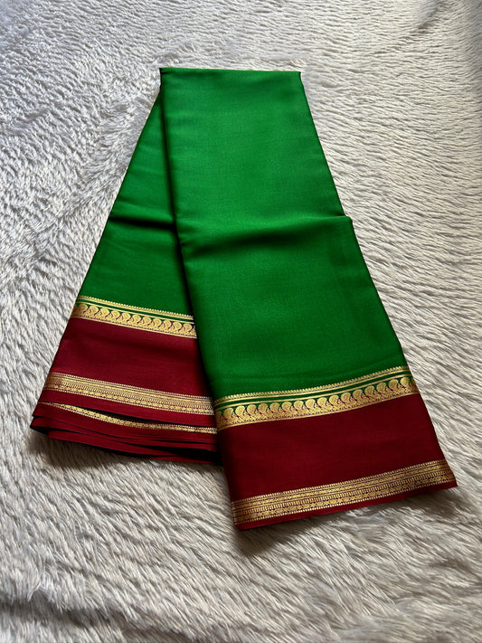 Arathi (2D) : Bottle green-red