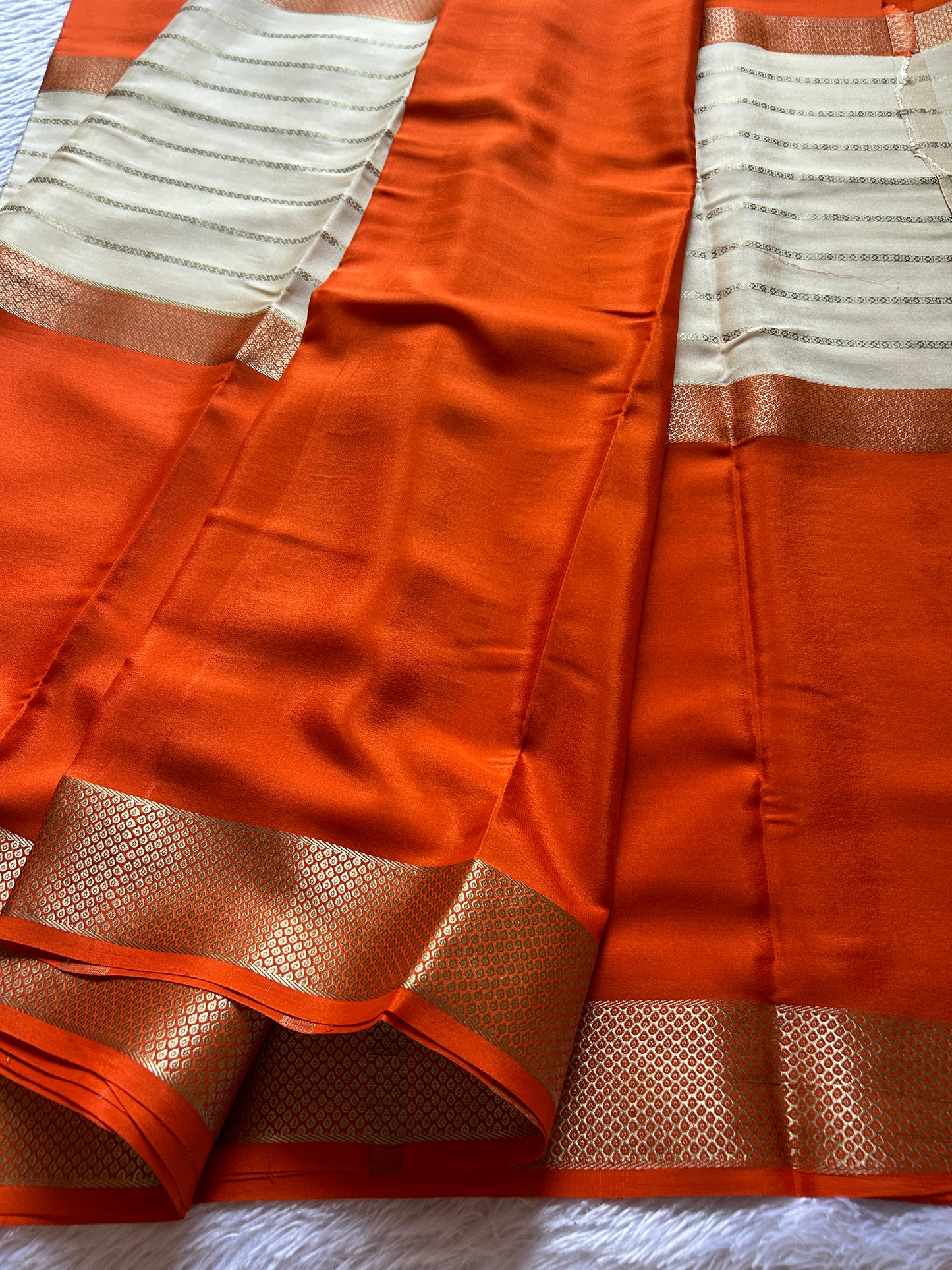 Kavya (2D) : Orange-off white