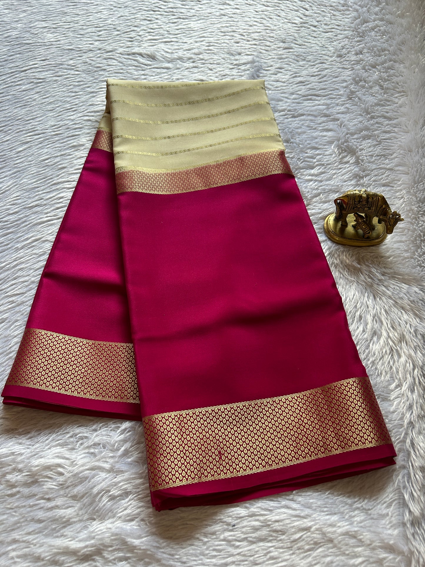 Kavya (2D) : Pink-off white