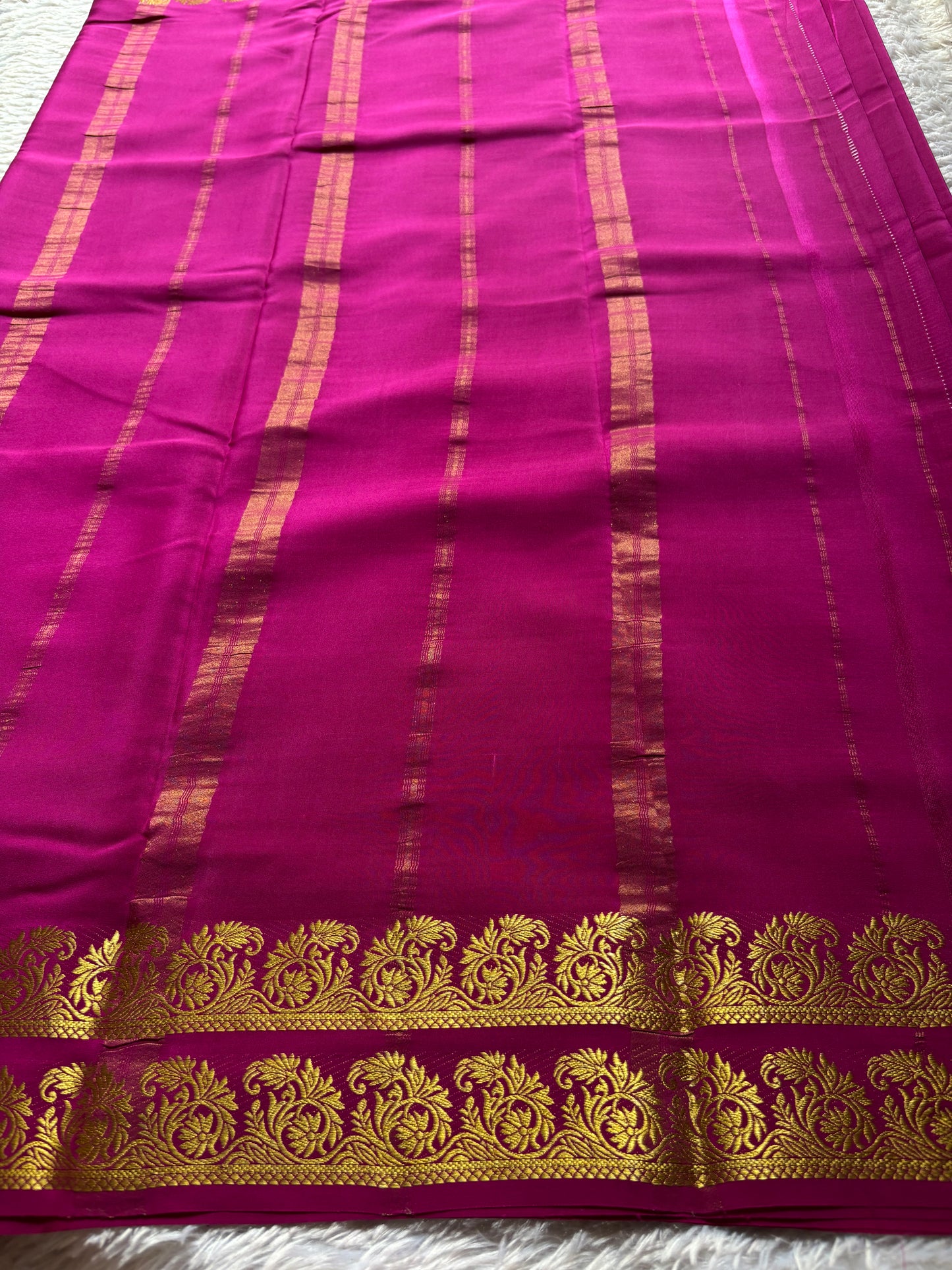 Mallika : Solid Magenta pink