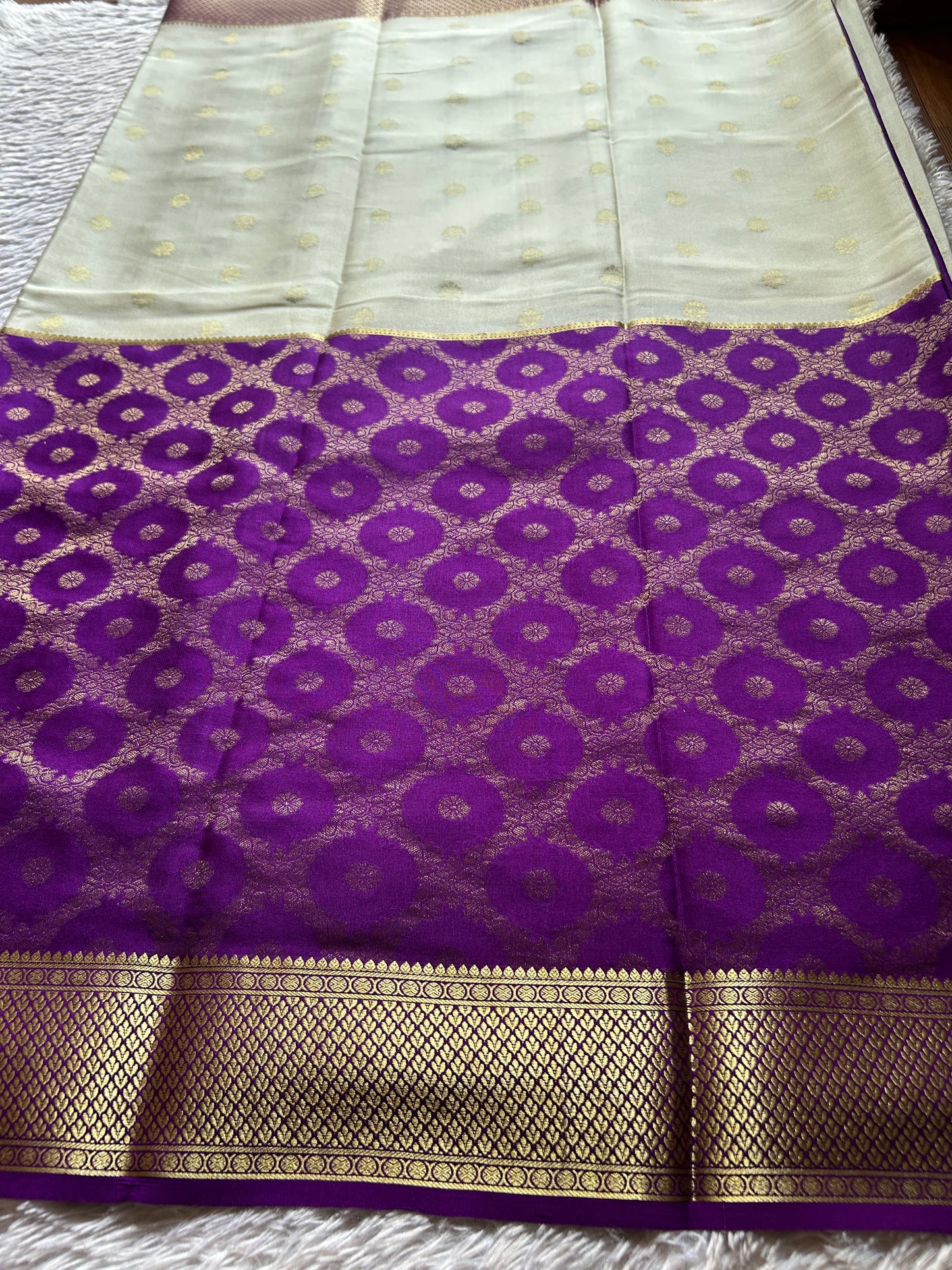Sparsha (2D) : Brocade Purple-off white