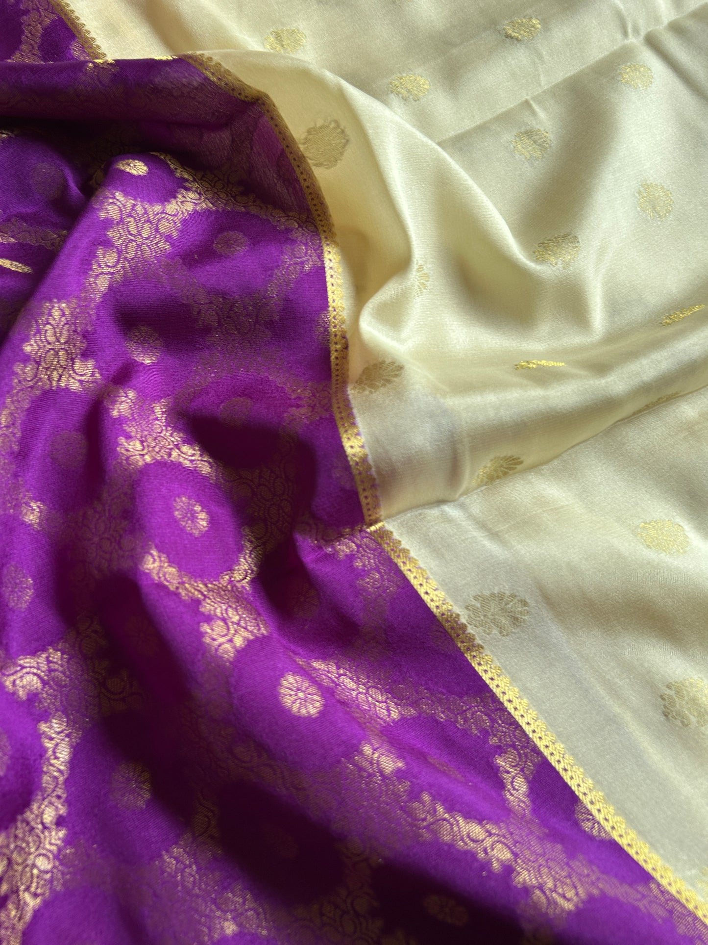 Sparsha (2D) : Brocade Purple-off white