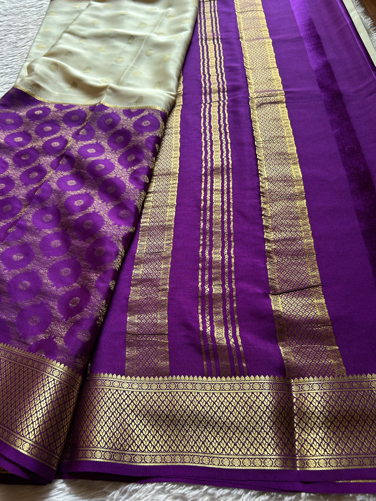 Sparsha (2D) : Brocade Purple-off white