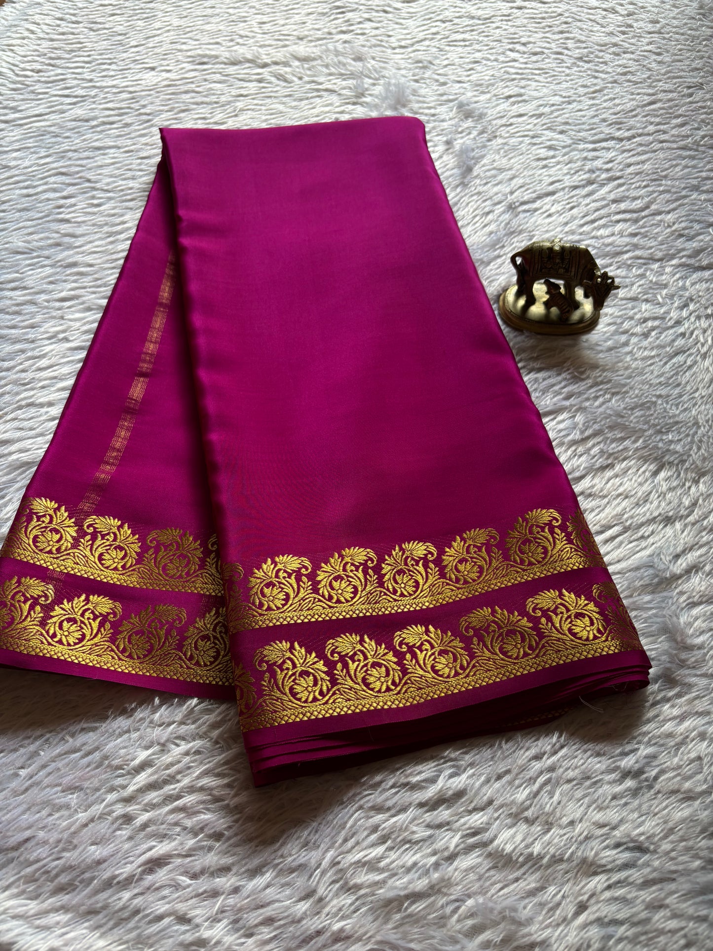 Mallika : Solid Magenta pink