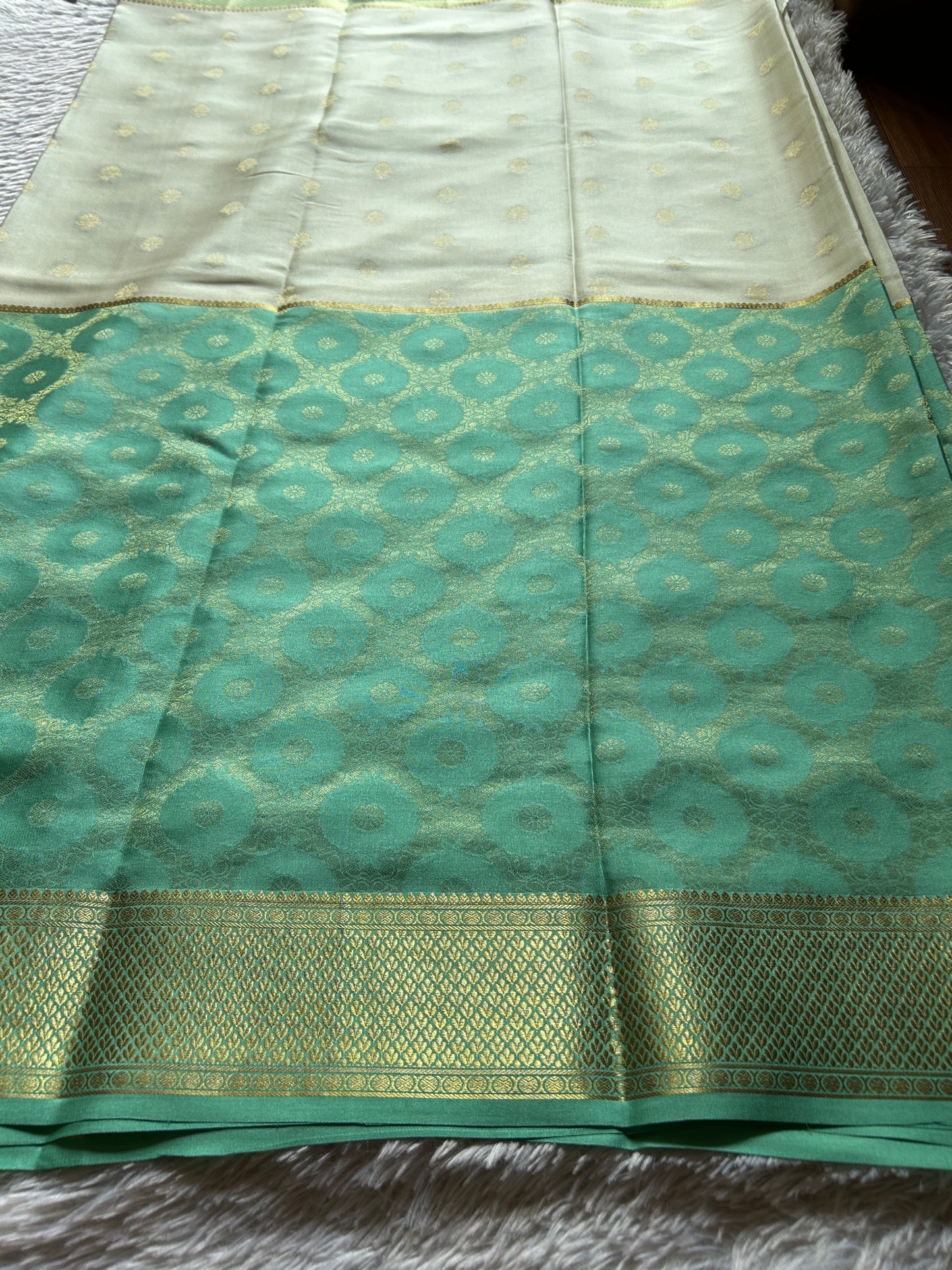 Sparsha (2D) : Brocade Mint-off white