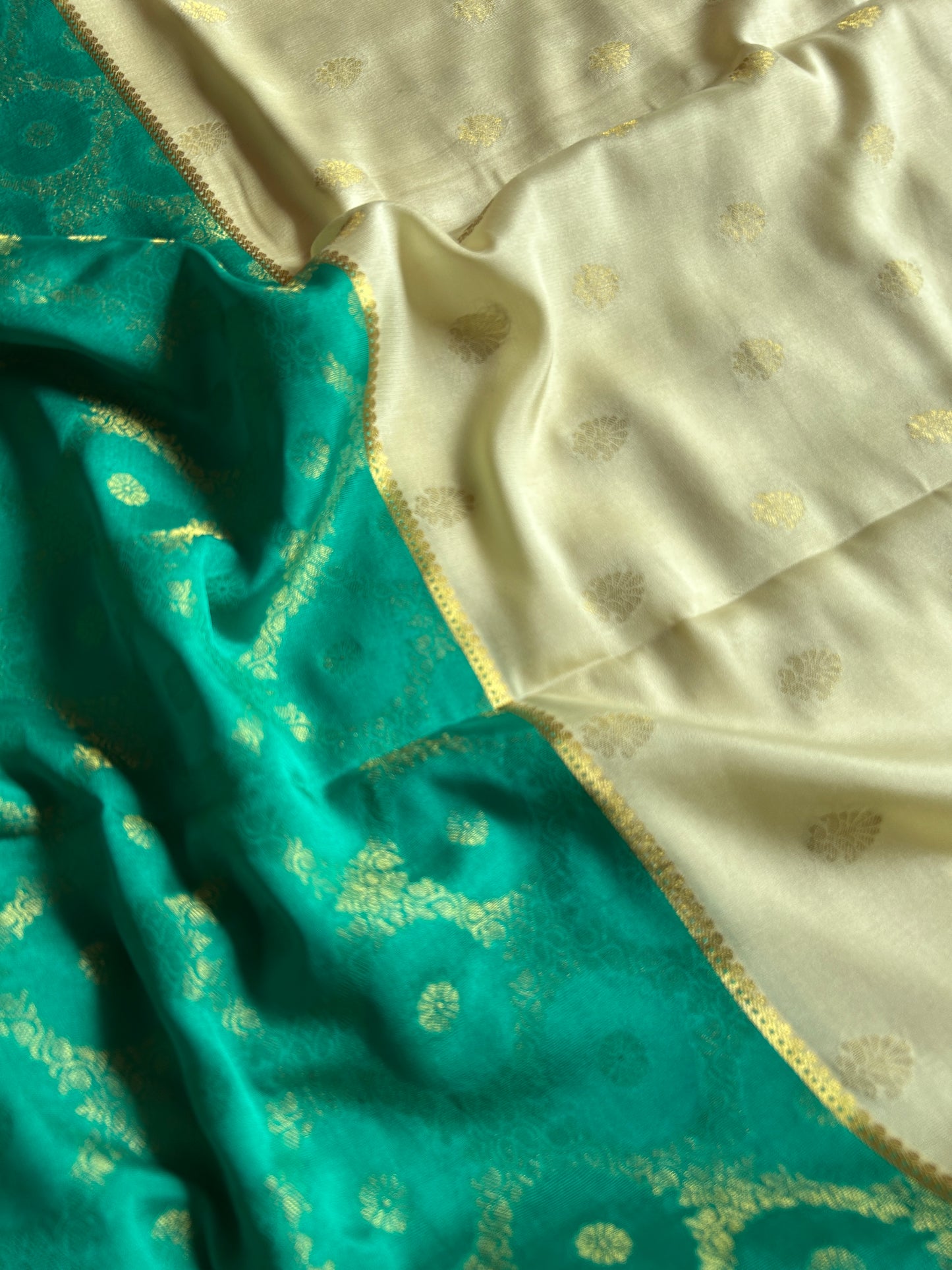 Sparsha (2D) : Brocade Sea green-off white