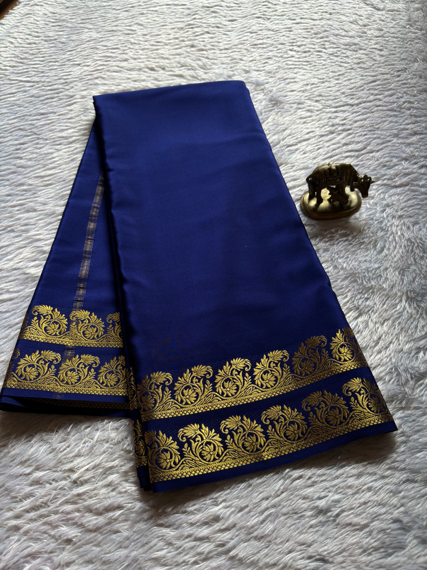 Mallika : Solid Navy blue