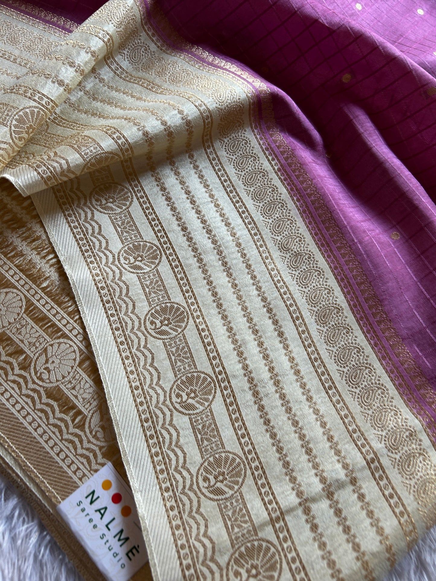 Semi Soft Silk (2D) : Plum-off white