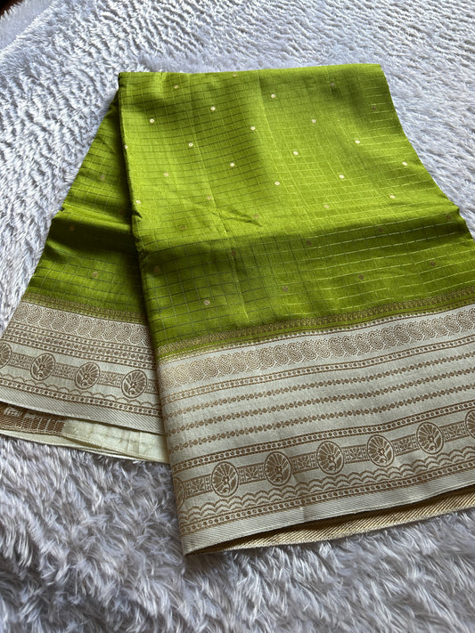 Semi Soft Silk (2D) : Mehendi green-off white