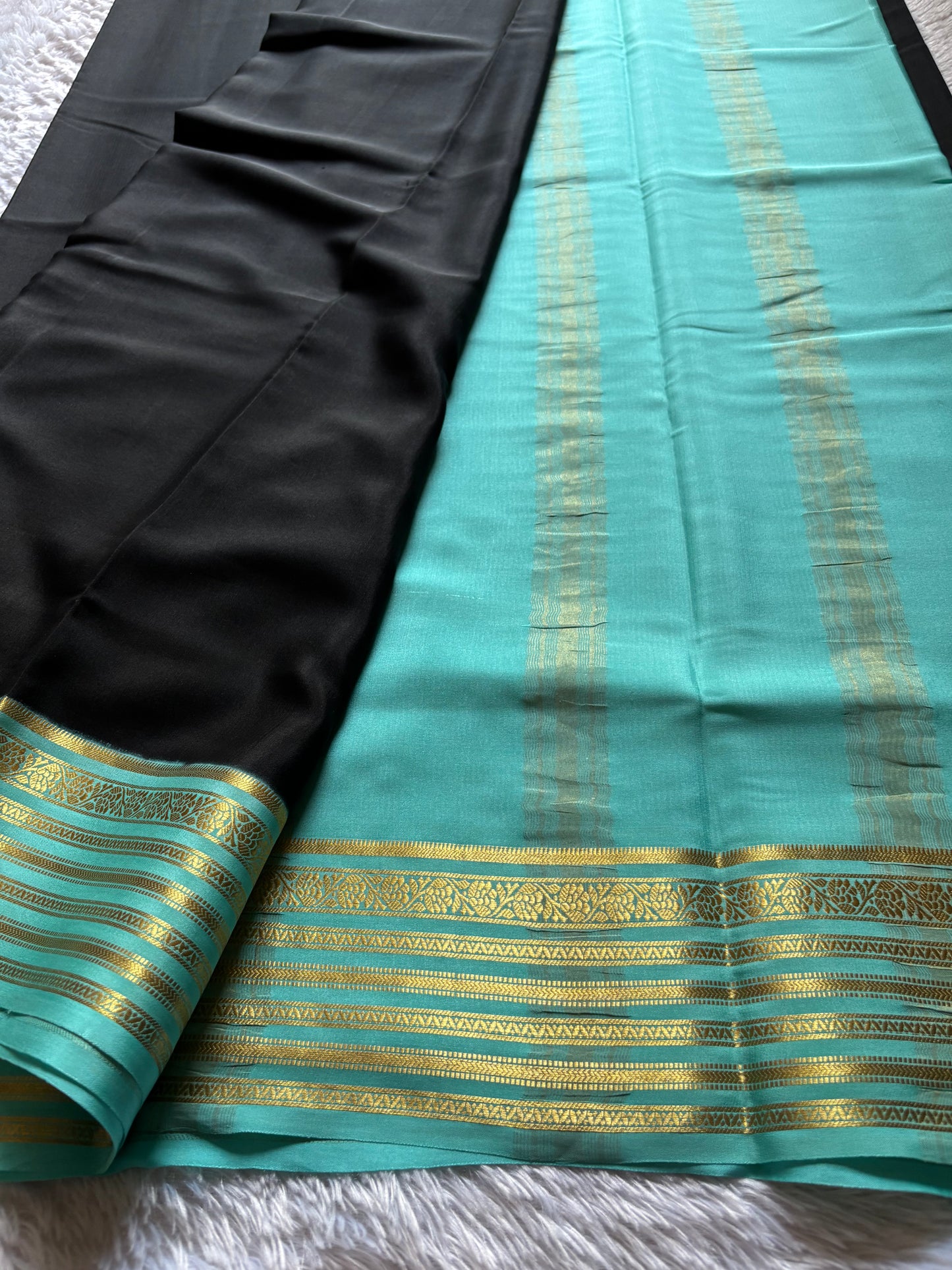 Kala (2D) : Black-sea blue