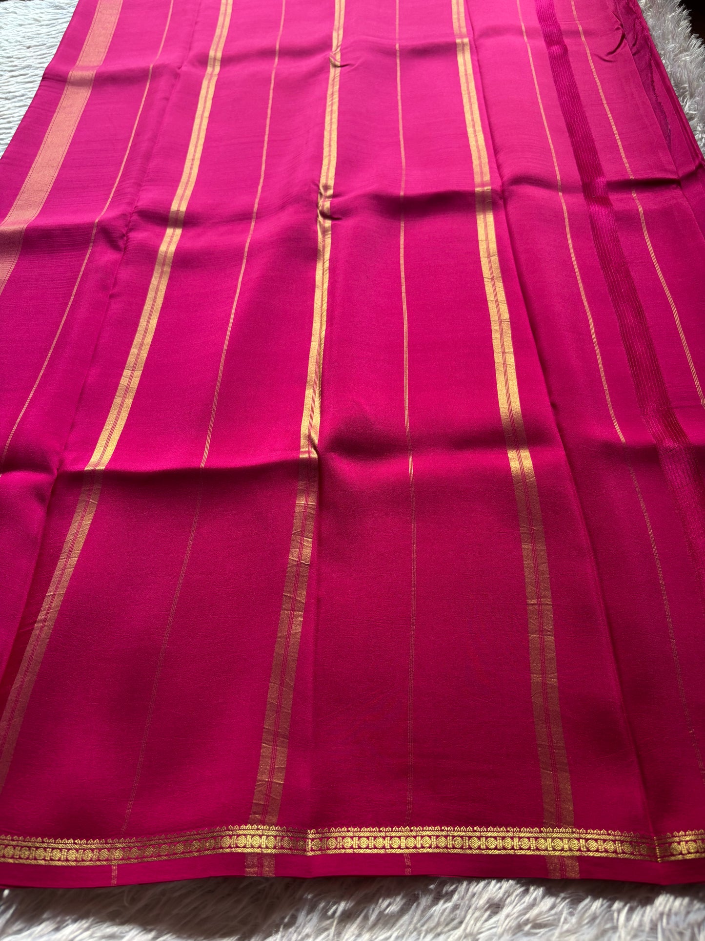 Sumukhi : Solid Rani pink