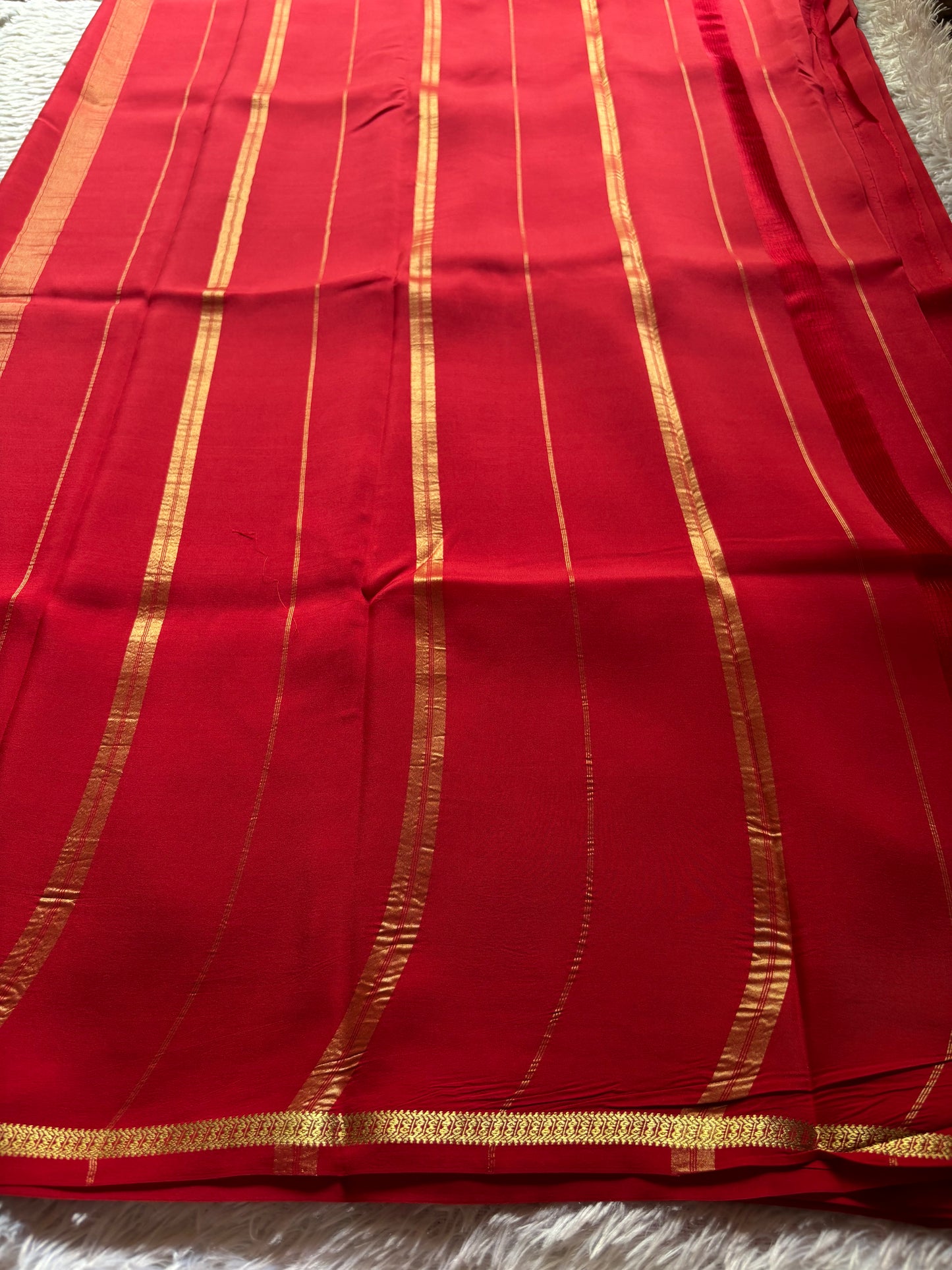 Mangala : Solid Red