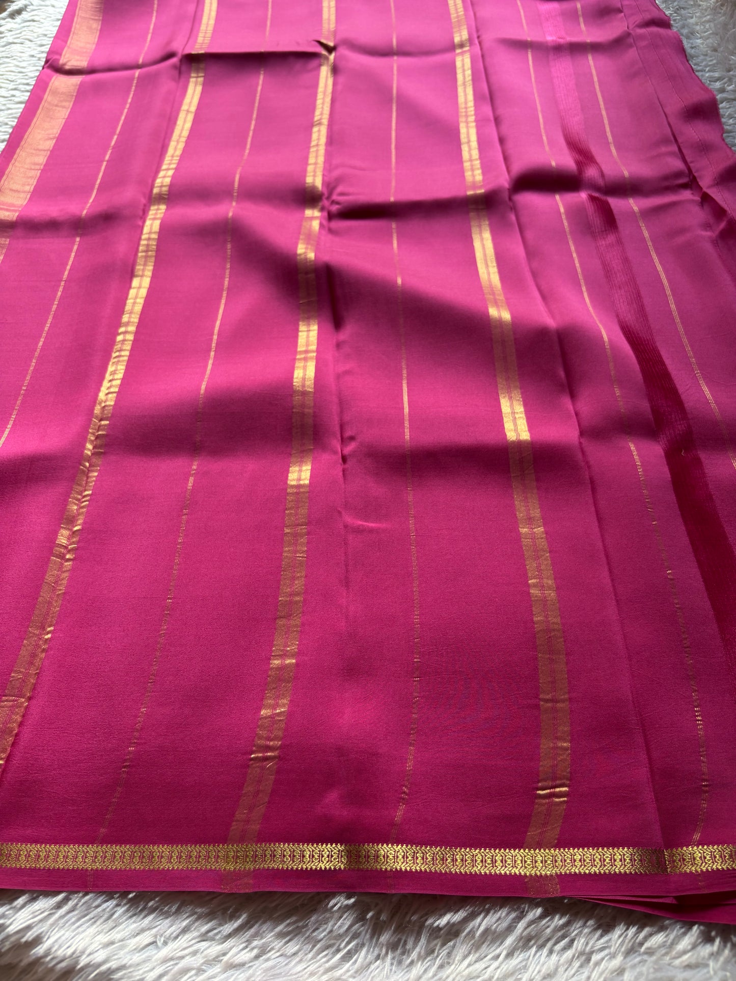 Mangala : Solid Hot pink