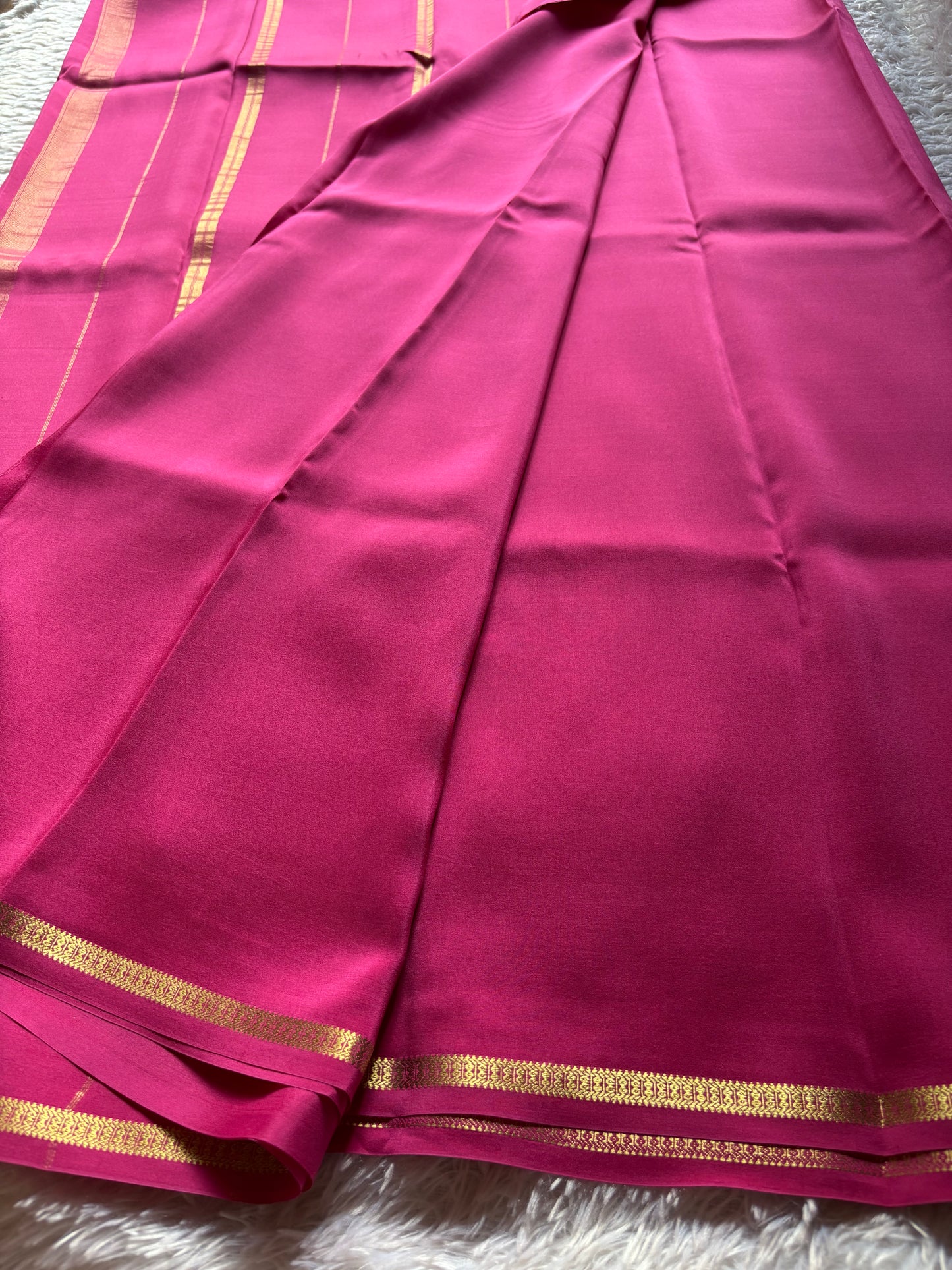 Mangala : Solid Hot pink