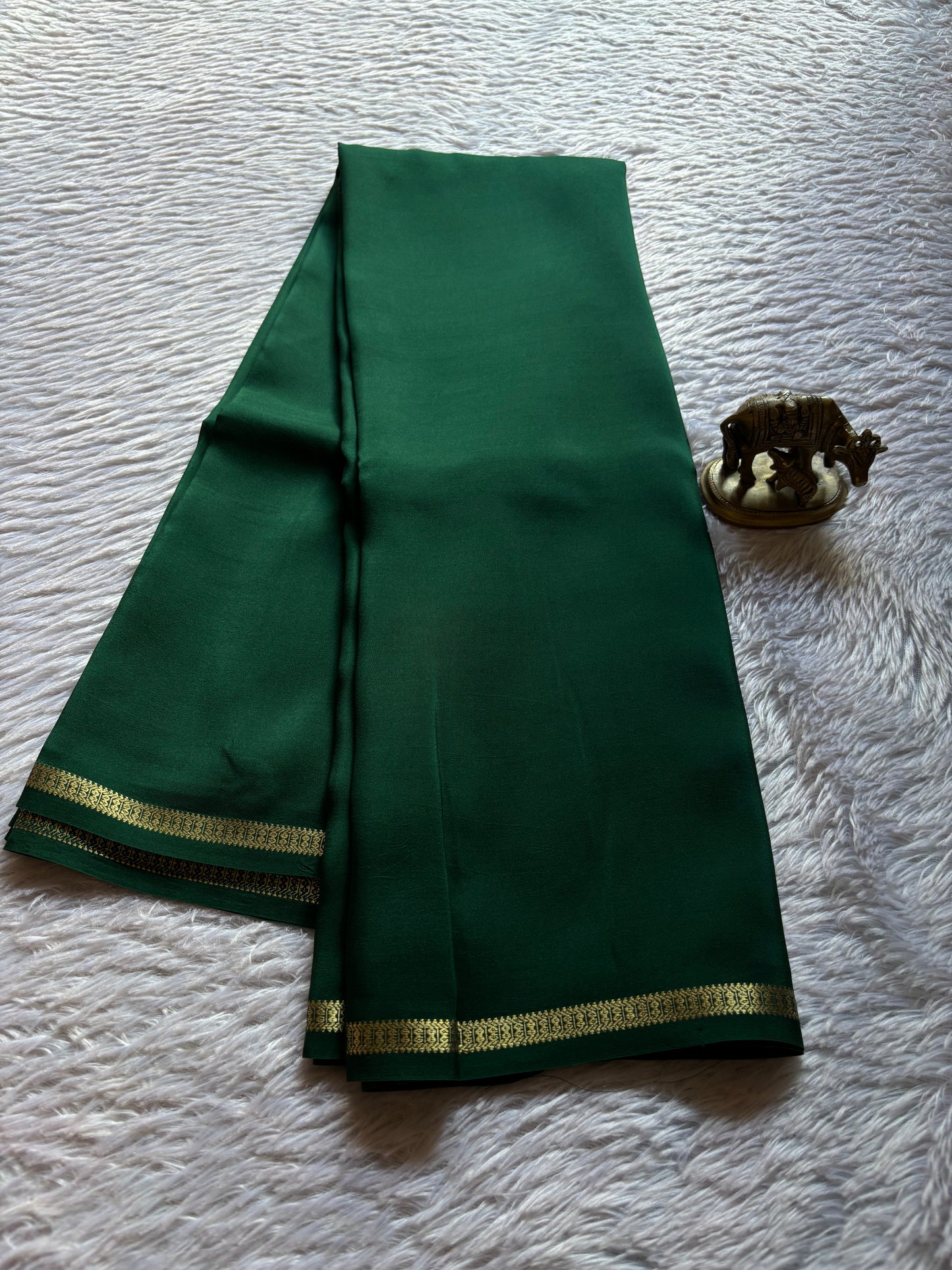 Mangala : Solid Bottle green