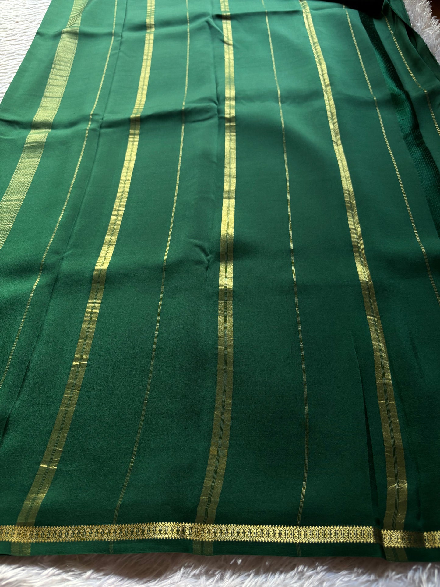 Mangala : Solid Bottle green