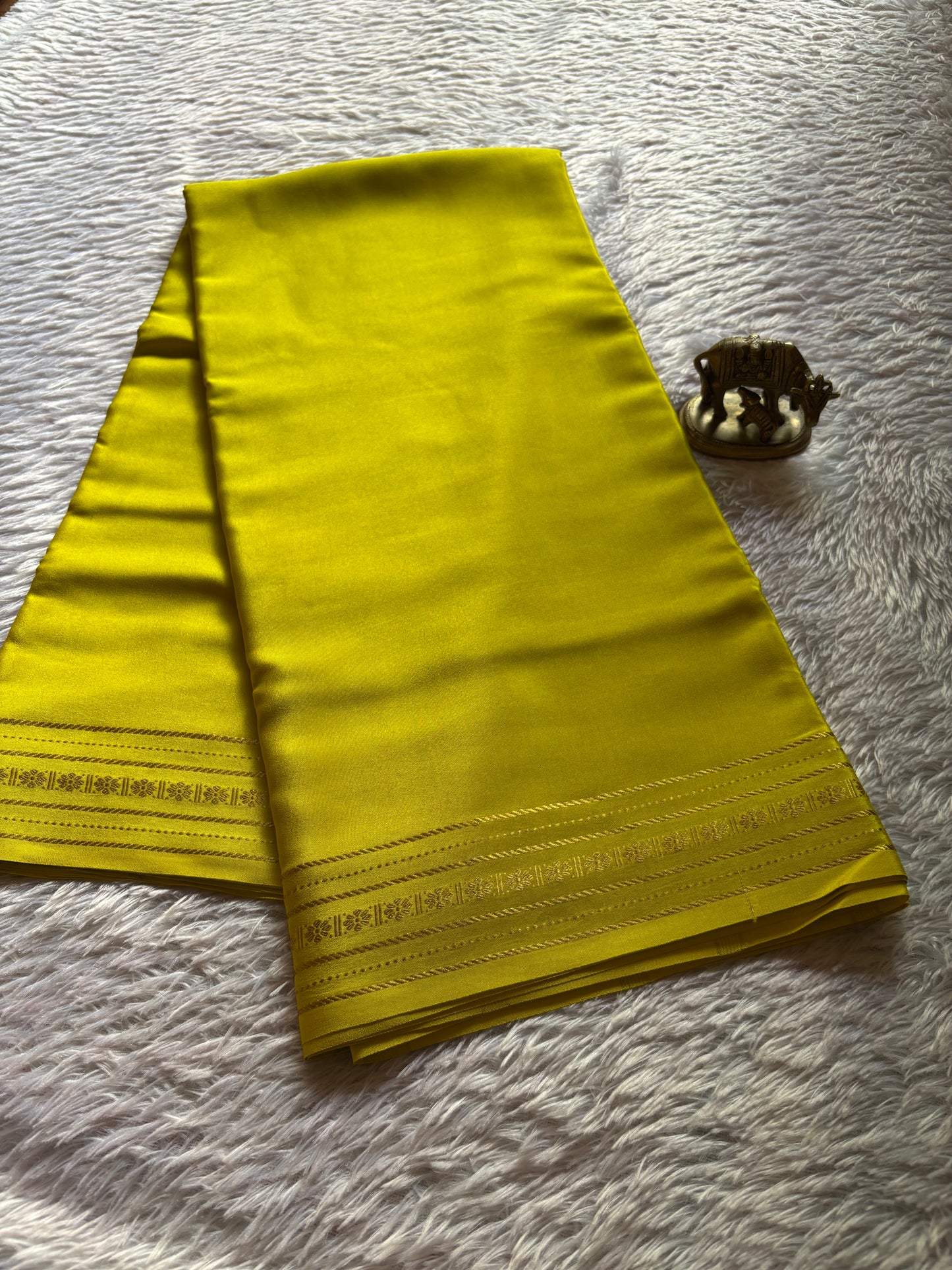 Mallige : Solid Olive