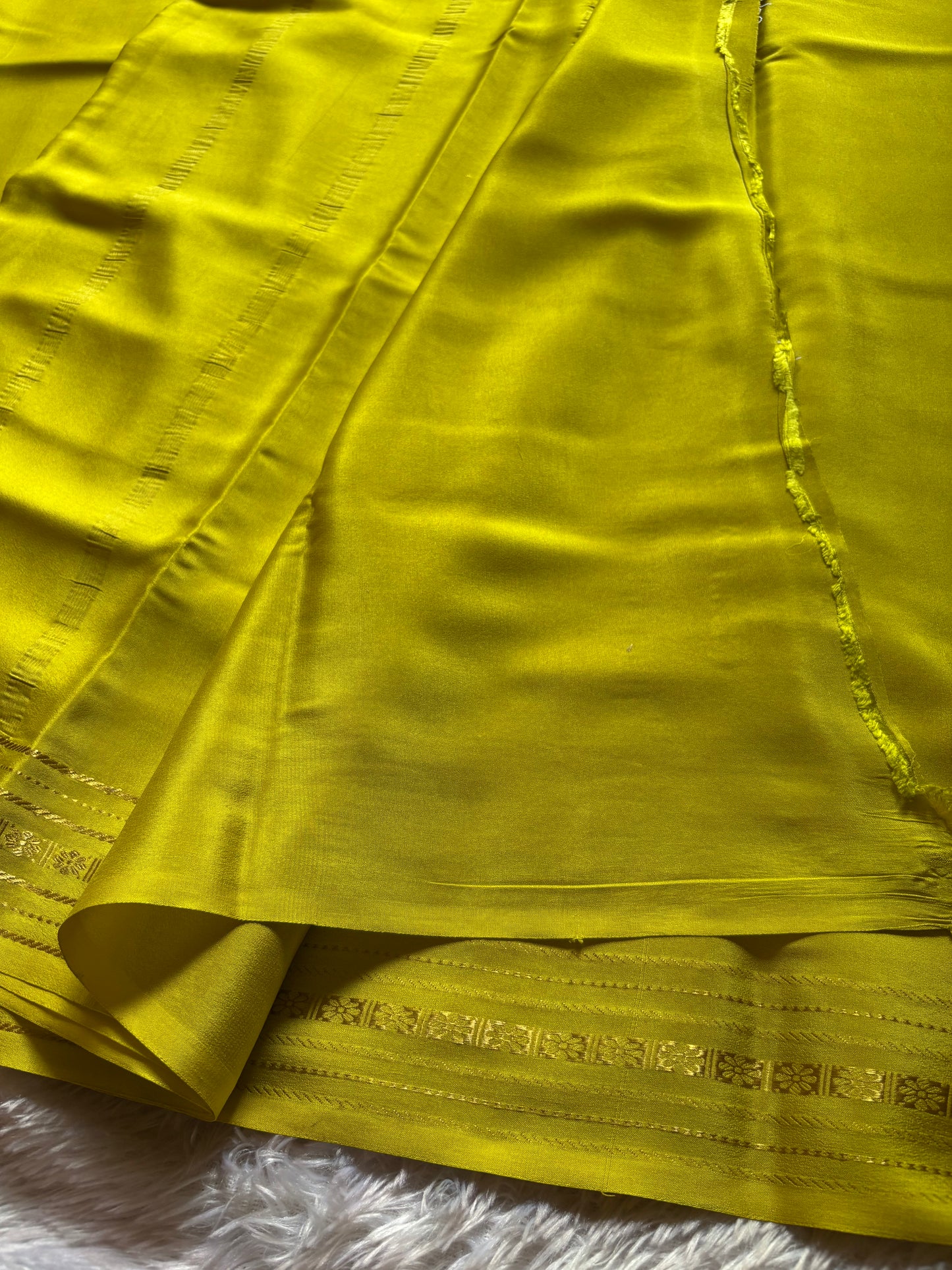 Mallige : Solid Olive
