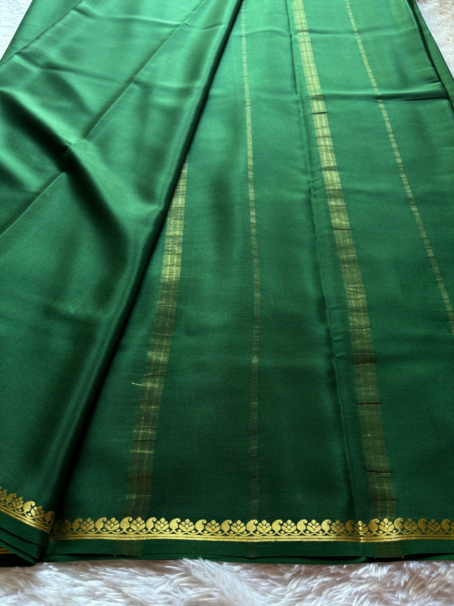 Vandana : Solid Bottle green