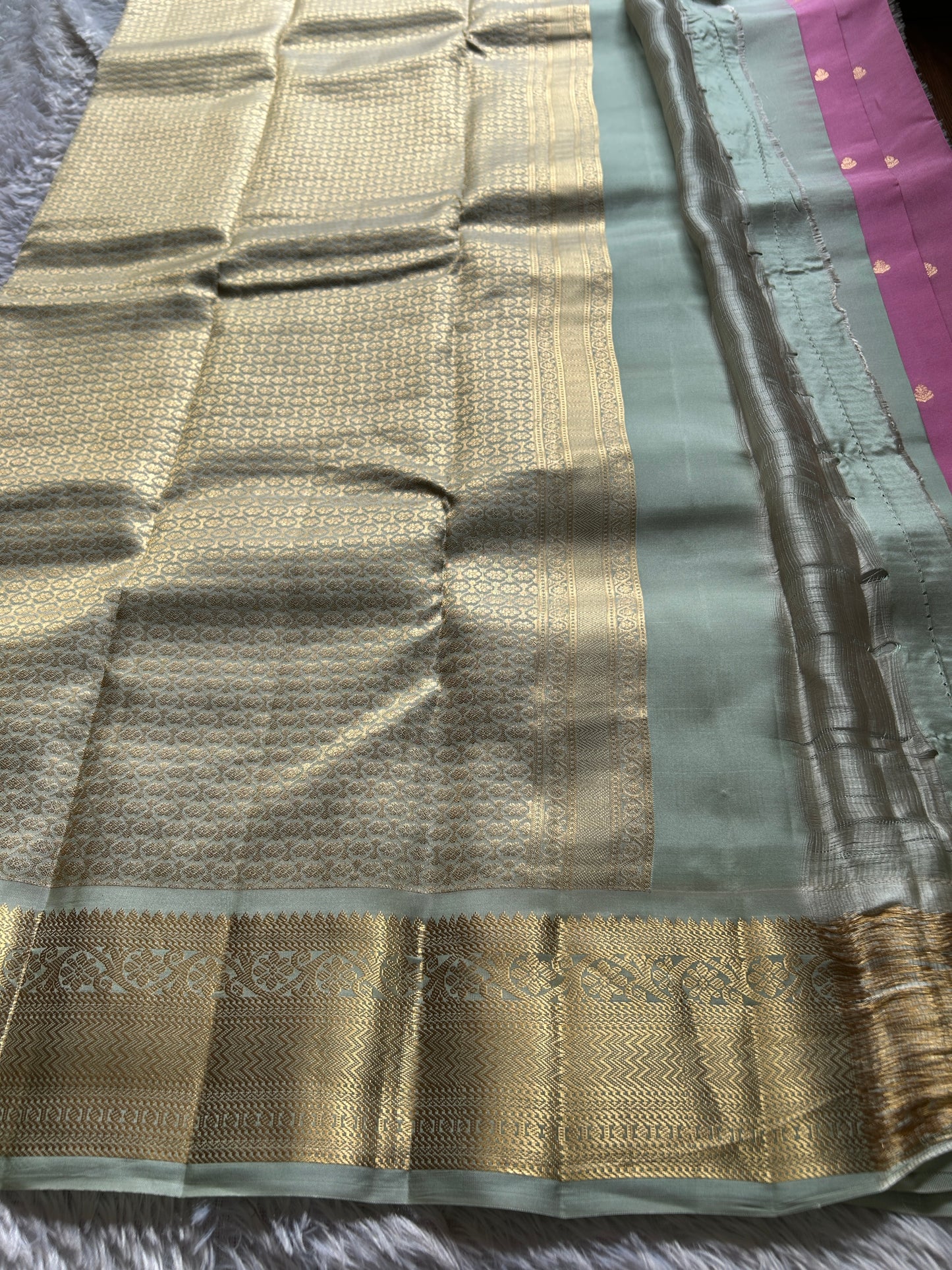 Harusha (2D) : Baby pink-silver grey