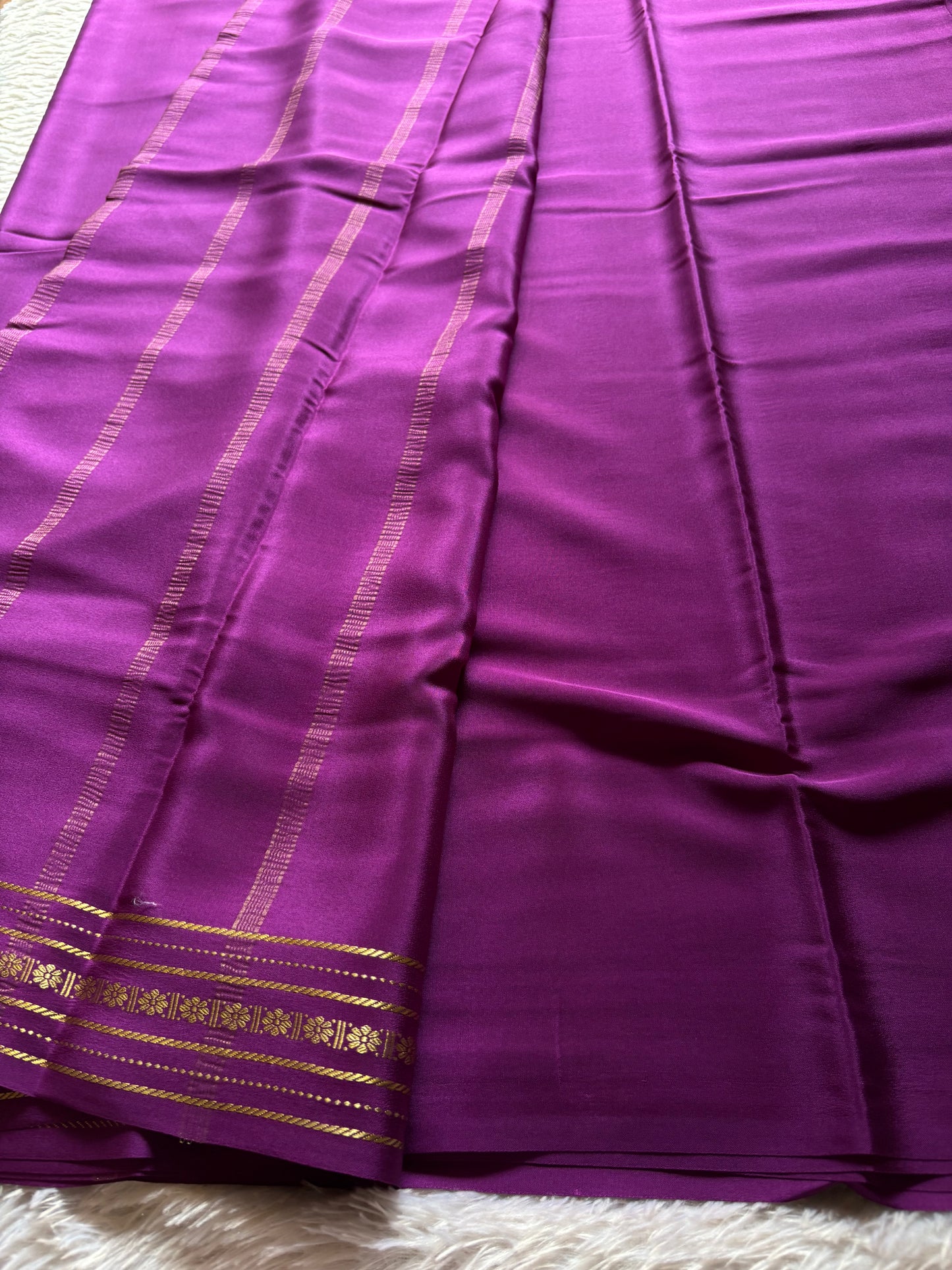 Mallige : Solid Magenta