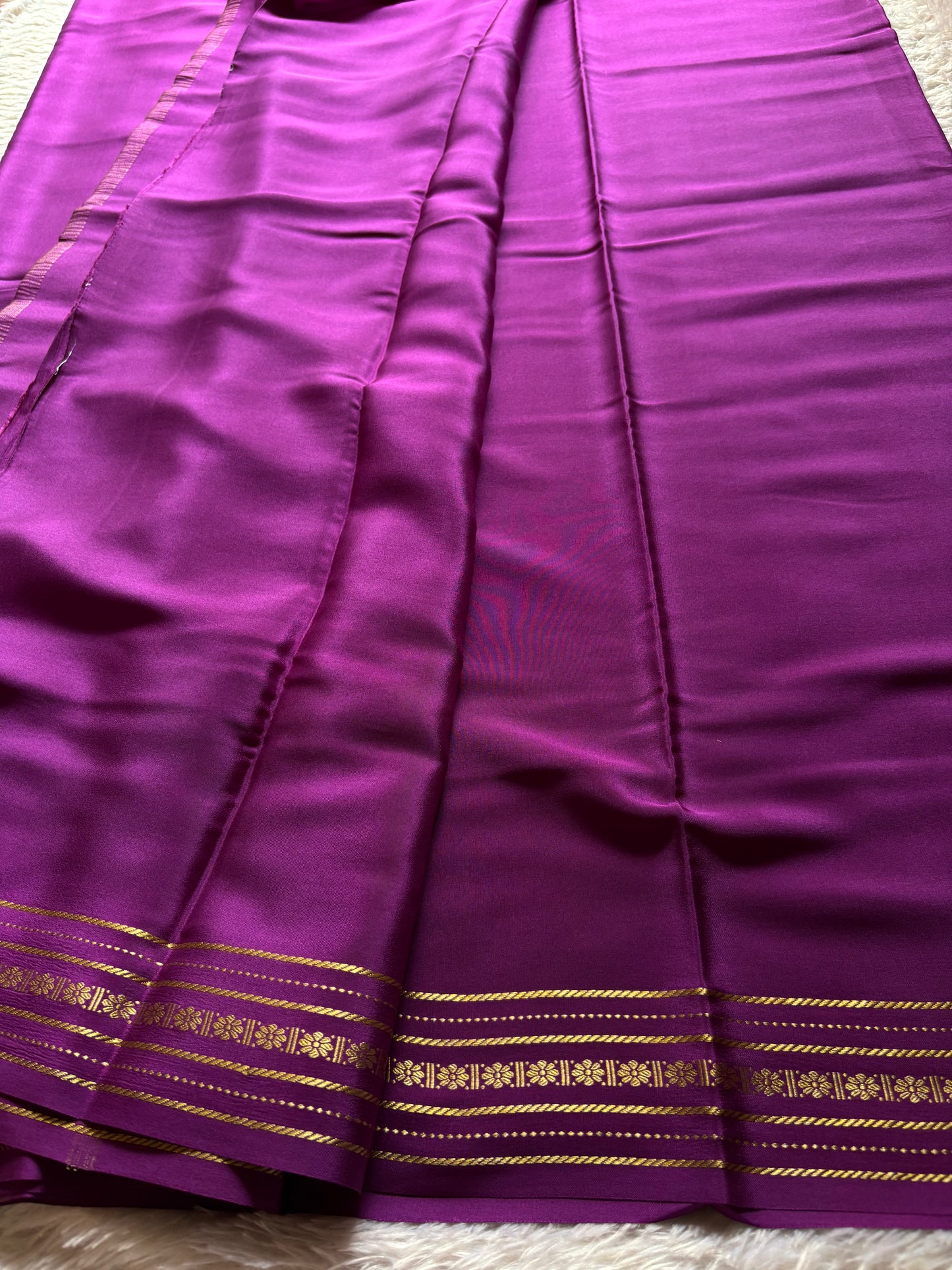 Mallige : Solid Magenta