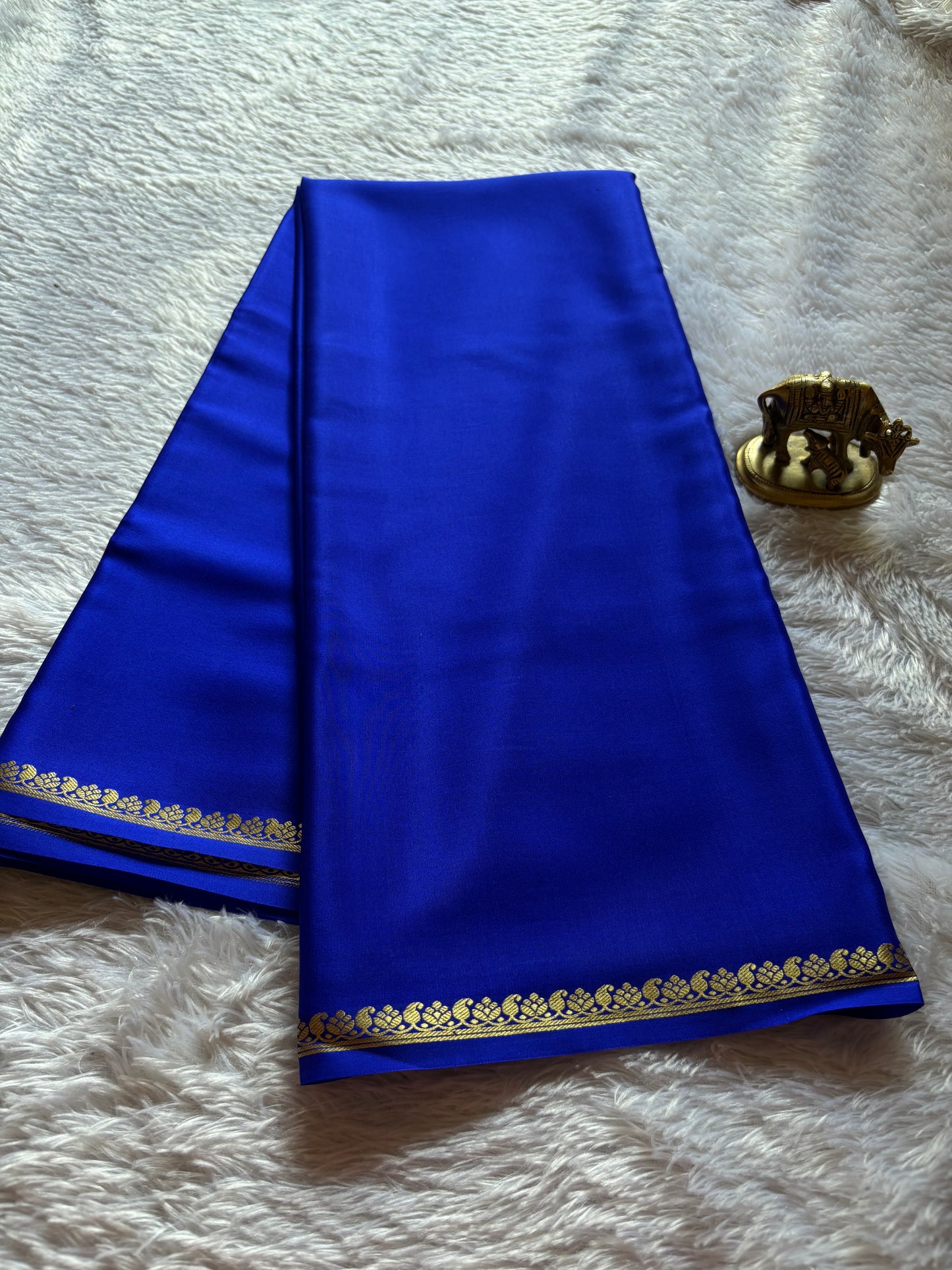Vandana : Solid Royal blue