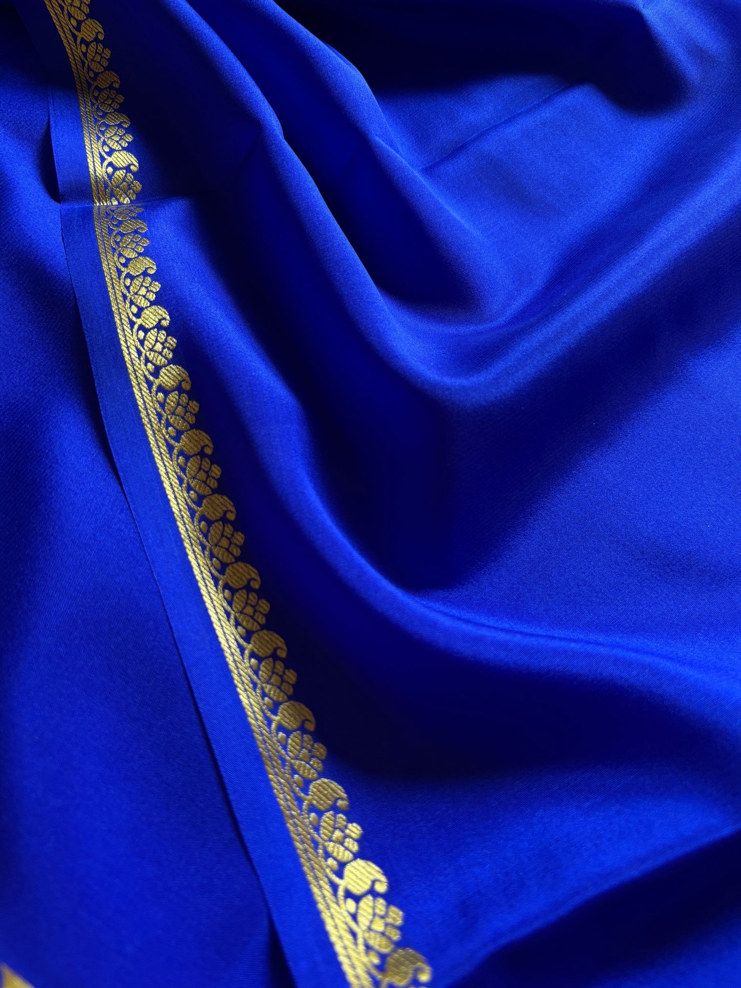 Vandana : Solid Royal blue