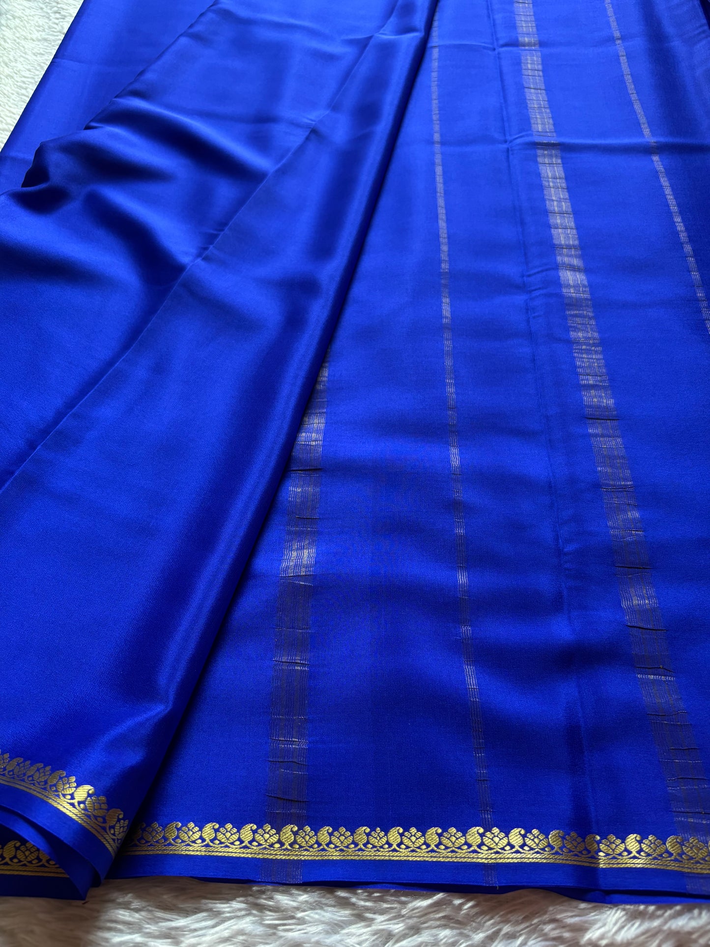 Vandana : Solid Royal blue
