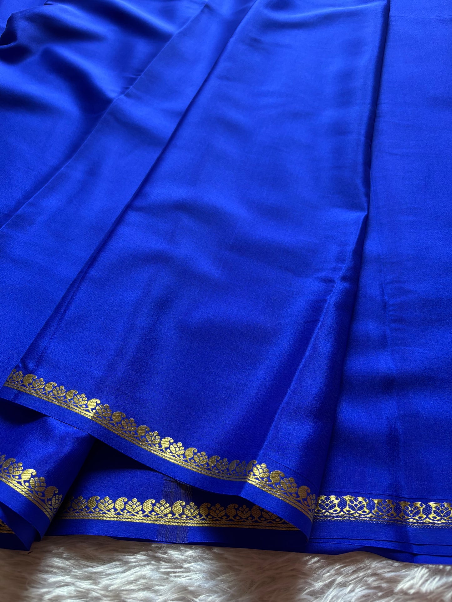 Vandana : Solid Royal blue