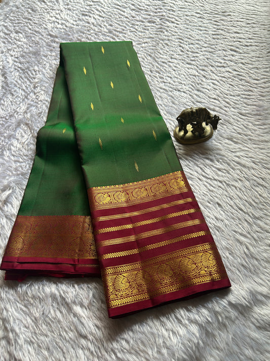 Kankana (2D) : Bottle green-dark red
