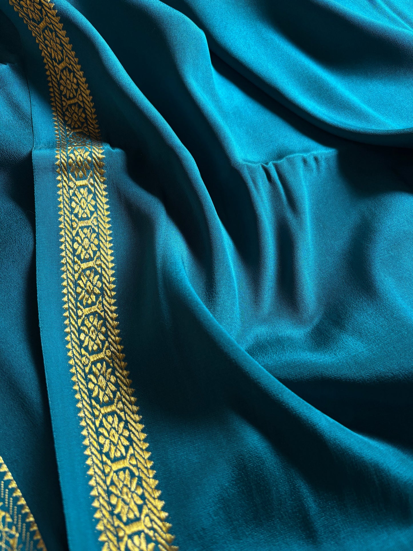 Rudrakshi : Solid Teal blue