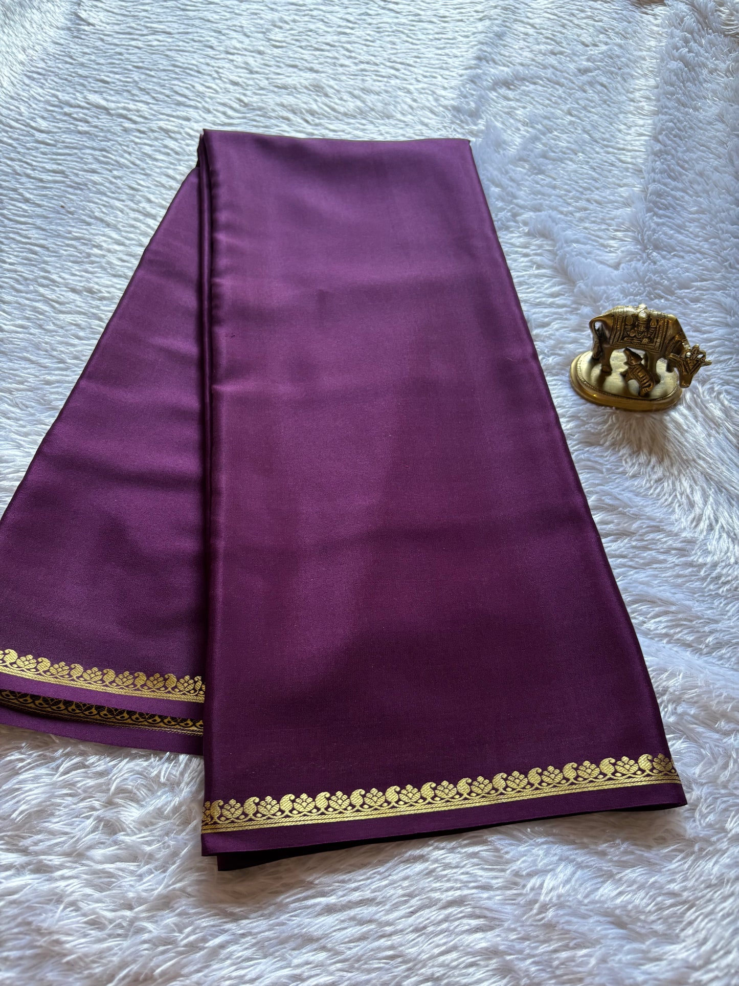 Vandana : Solid Deep plum