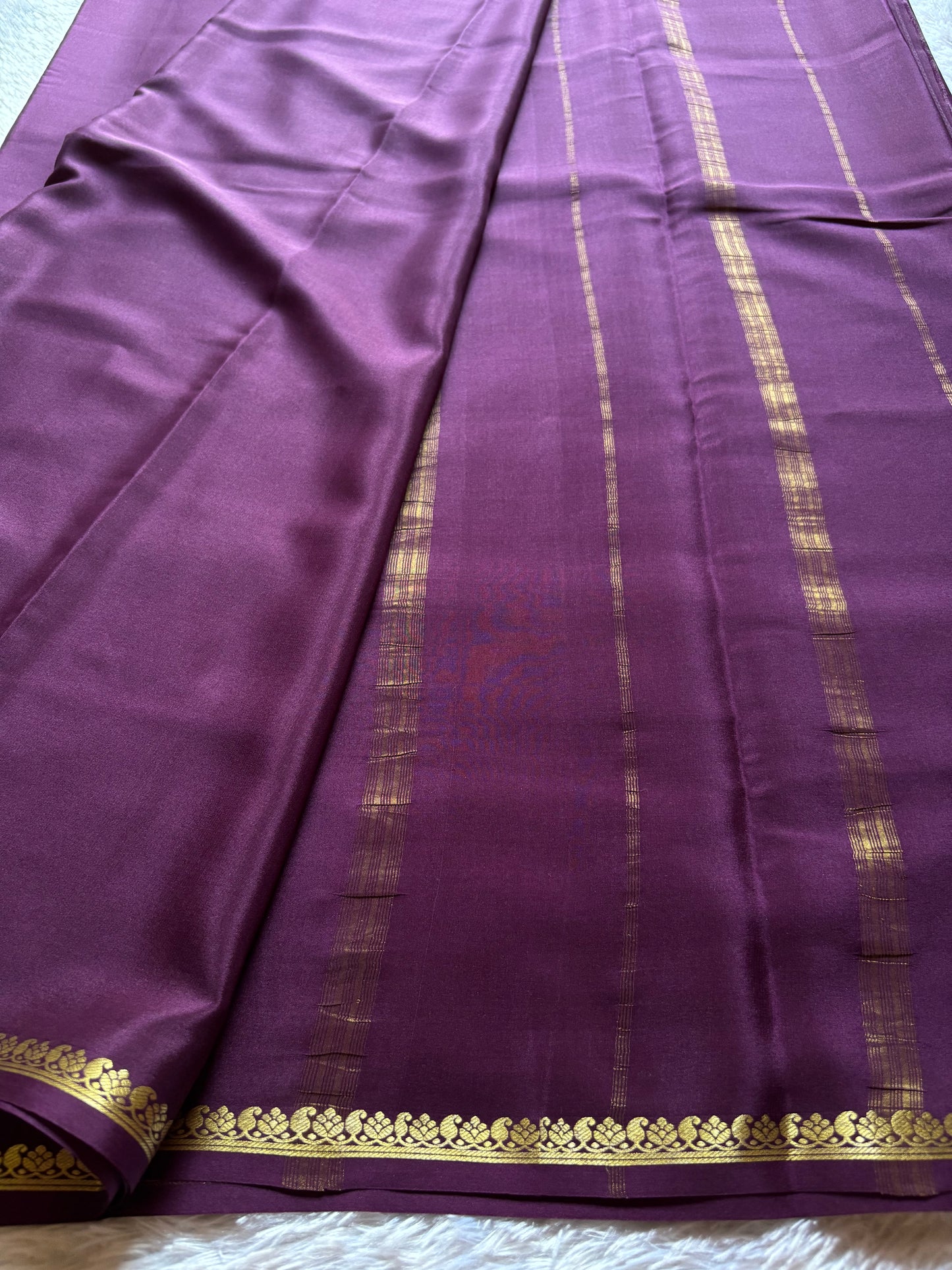 Vandana : Solid Deep plum