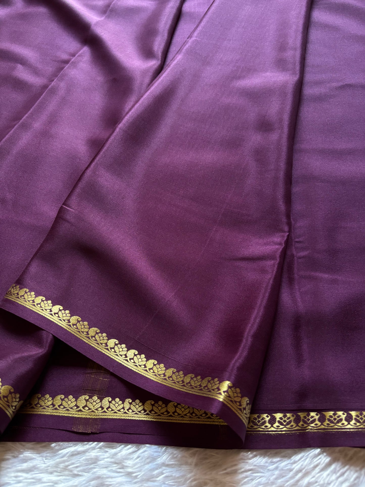 Vandana : Solid Deep plum