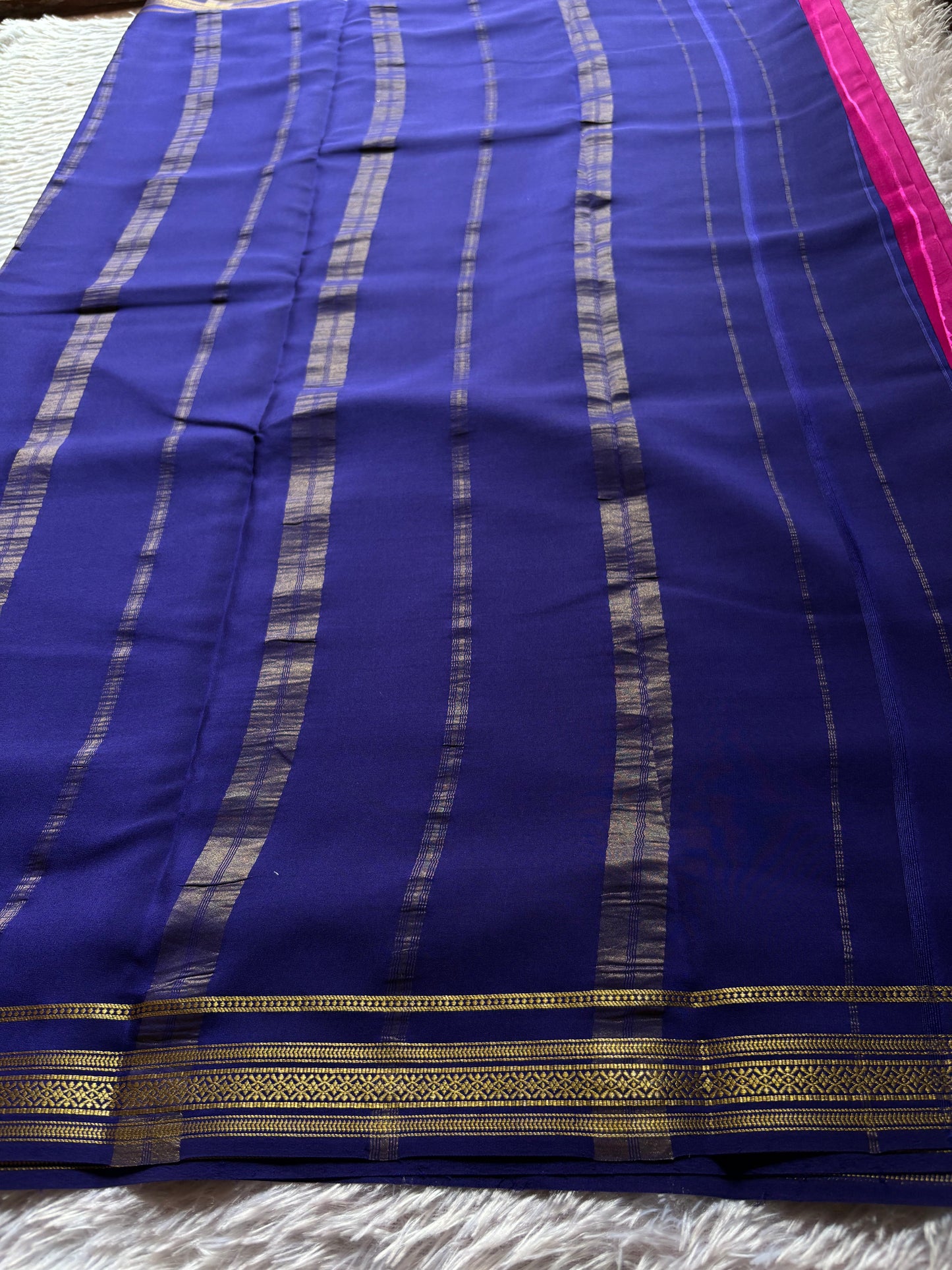 Shailaja (2D) : Rani pink-navy blue