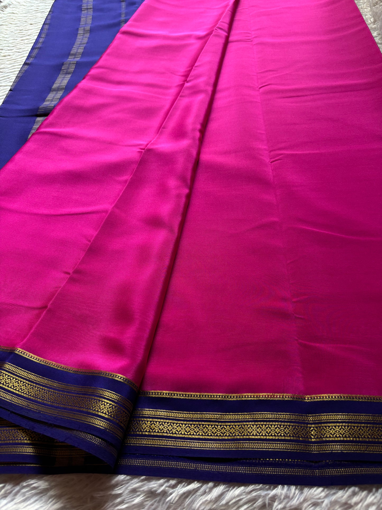 Shailaja (2D) : Rani pink-navy blue