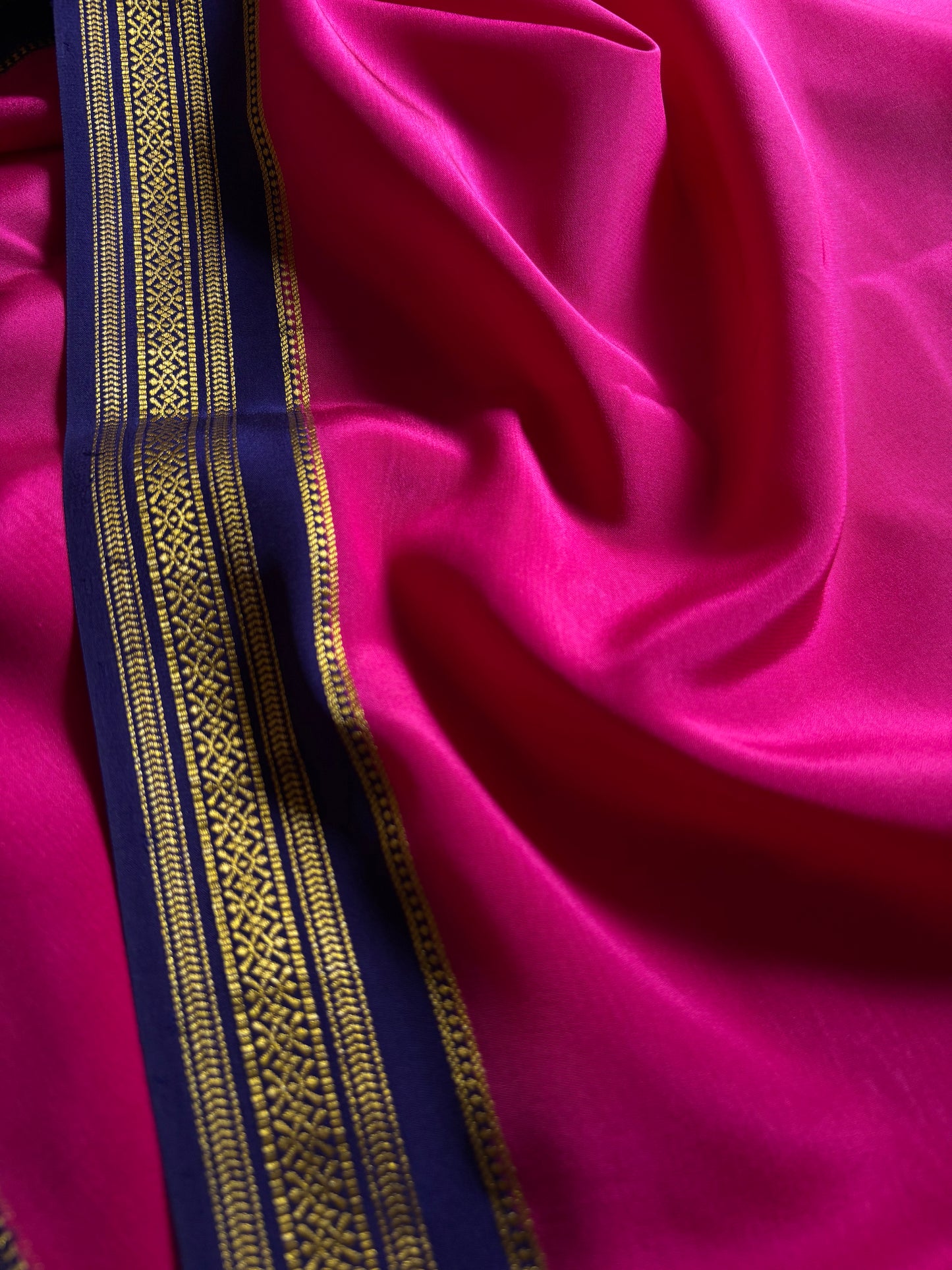 Shailaja (2D) : Rani pink-navy blue