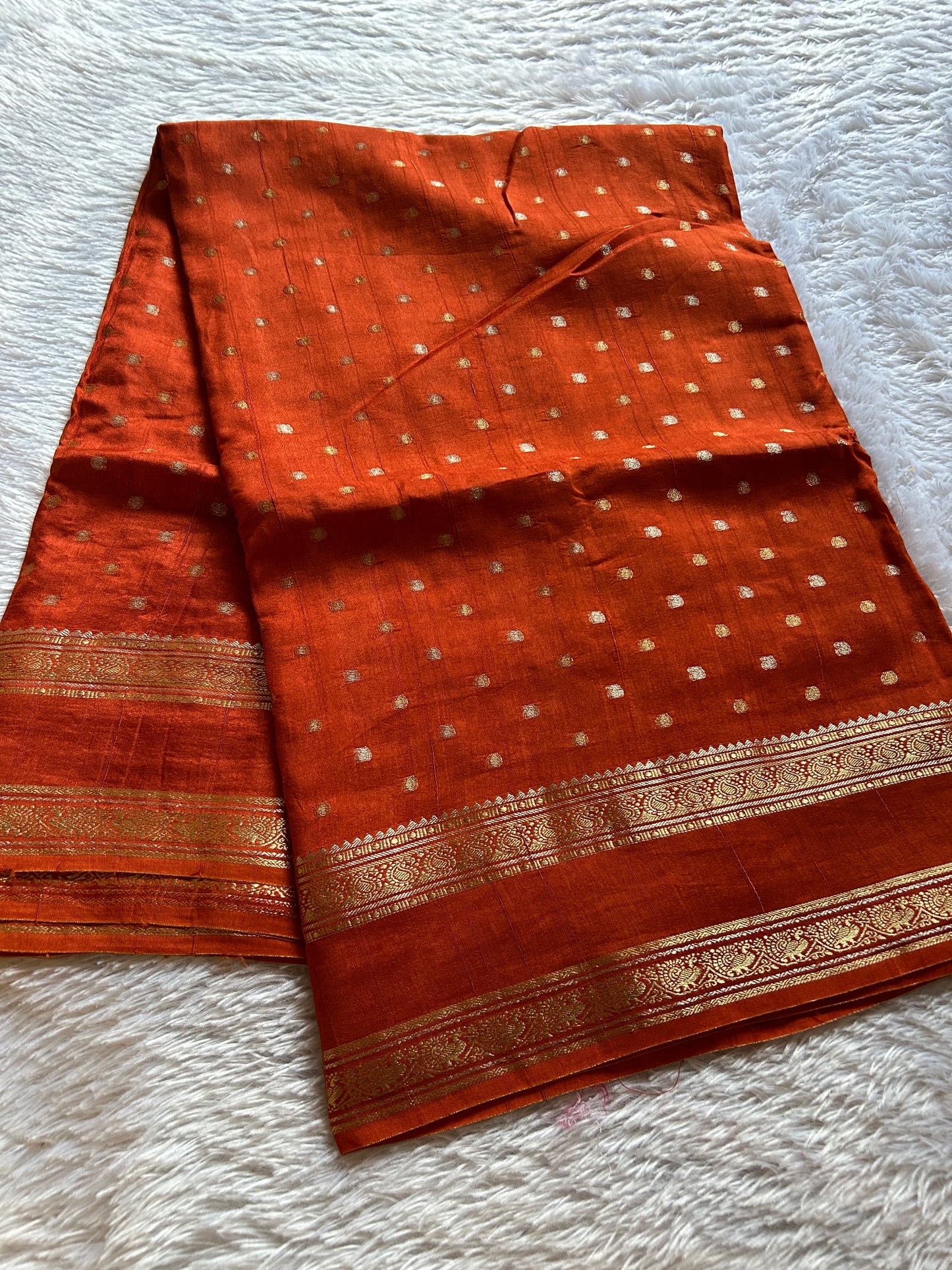 SS101 : Solid Rust orange