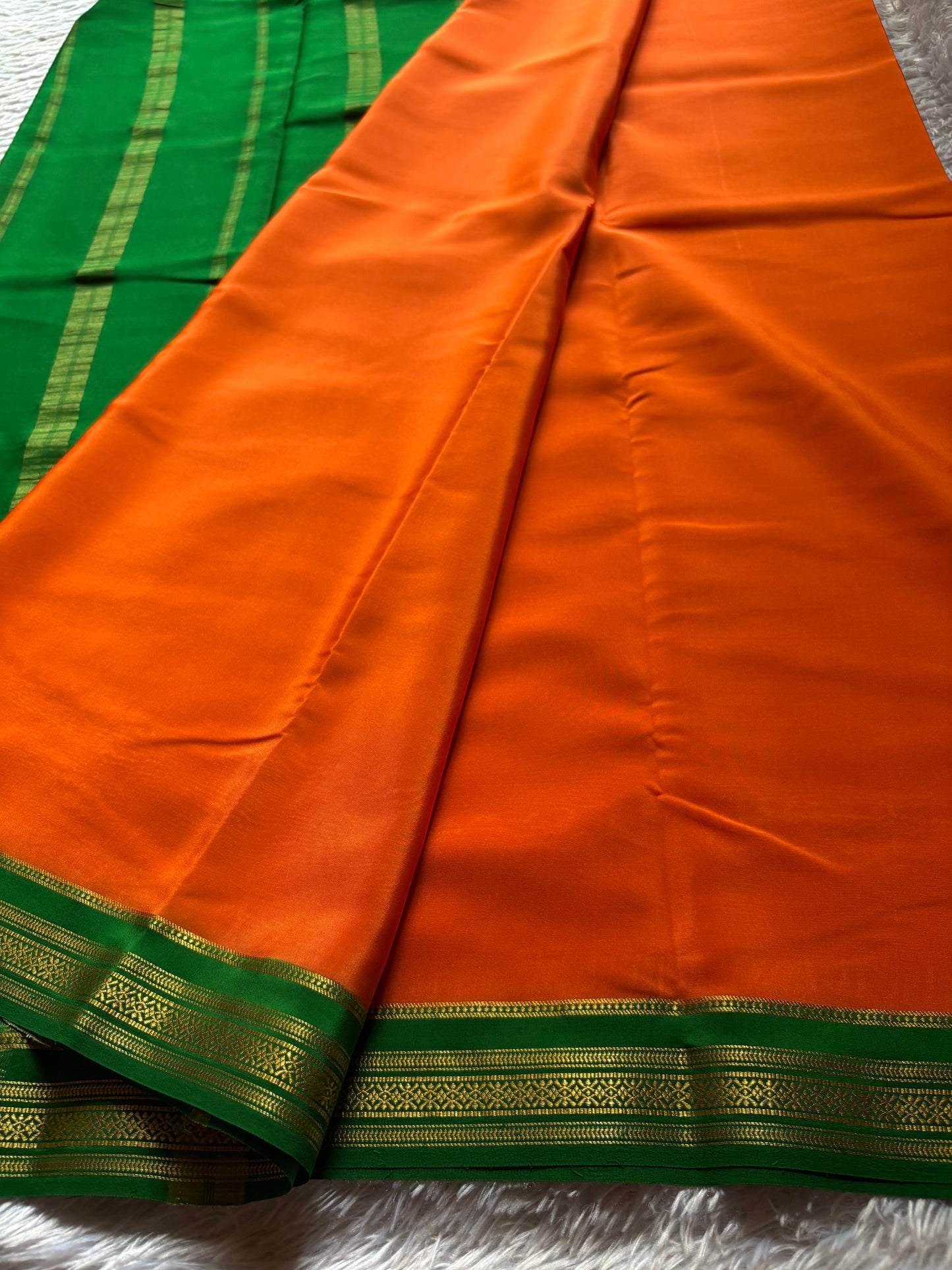 Shailaja (2D) : Orange-green