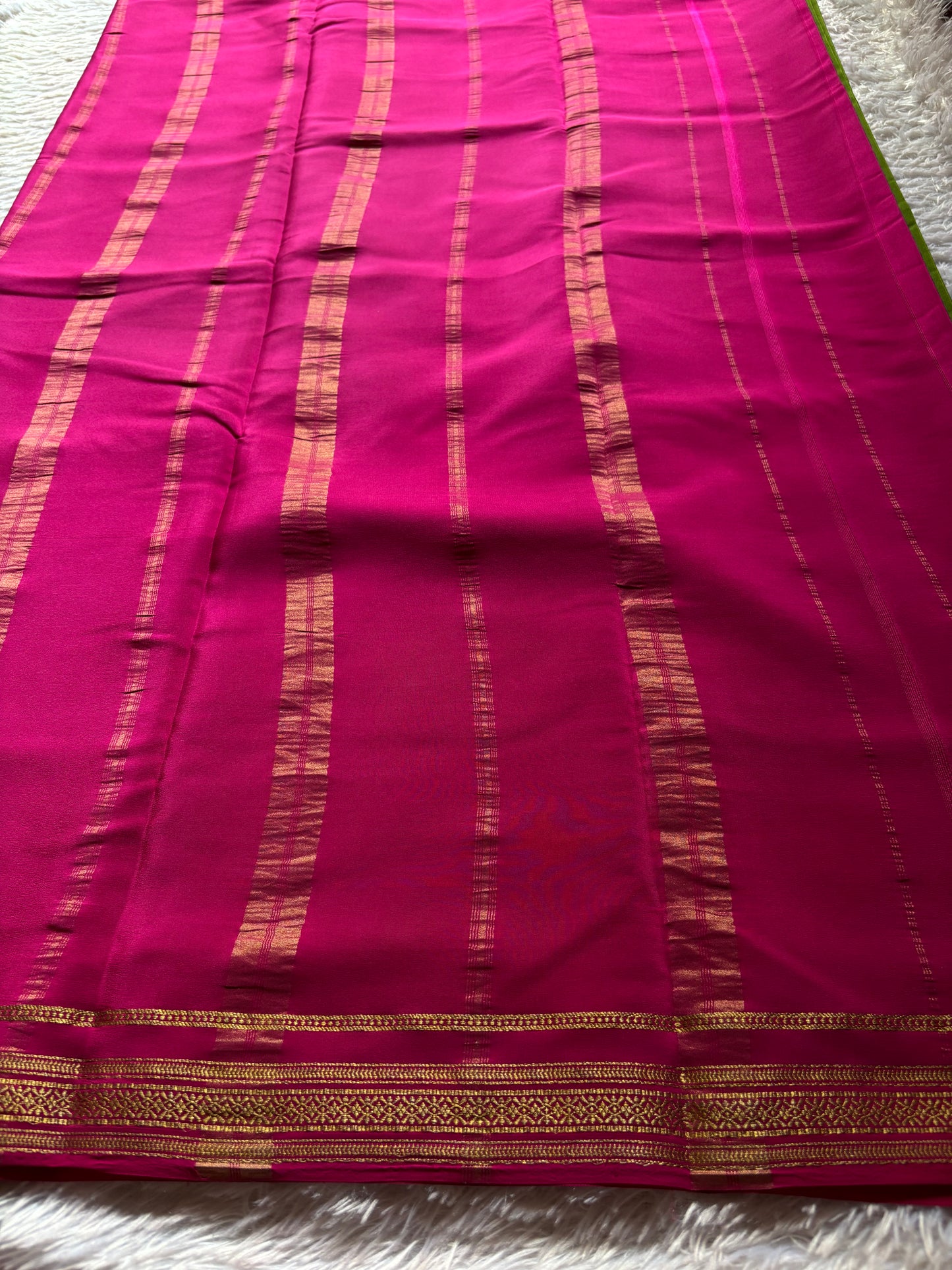 Shailaja (2D) : Mehendi green-rani pink