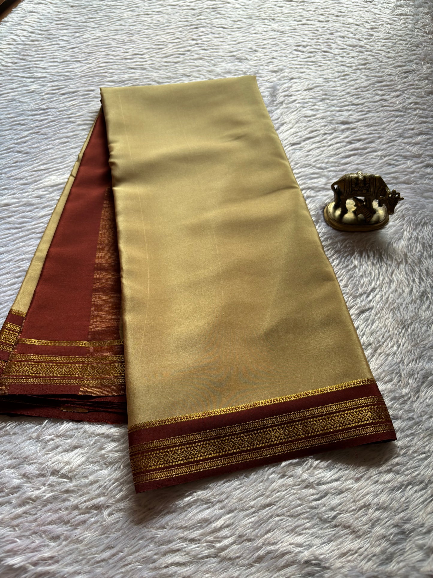 Shailaja (2D) : Beige-chocolate brown
