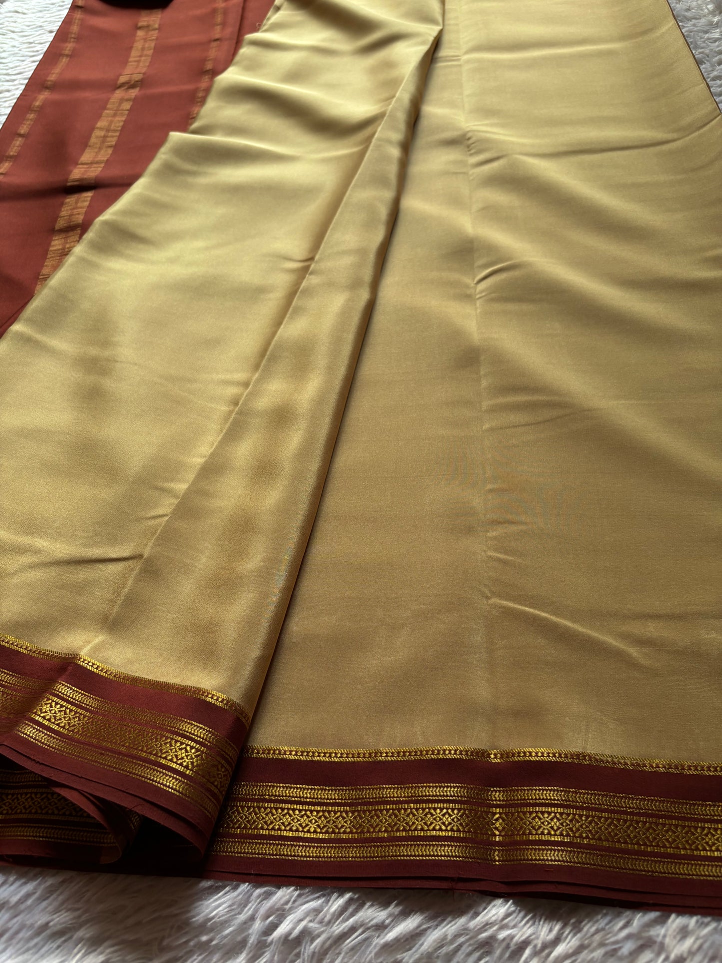 Shailaja (2D) : Beige-chocolate brown