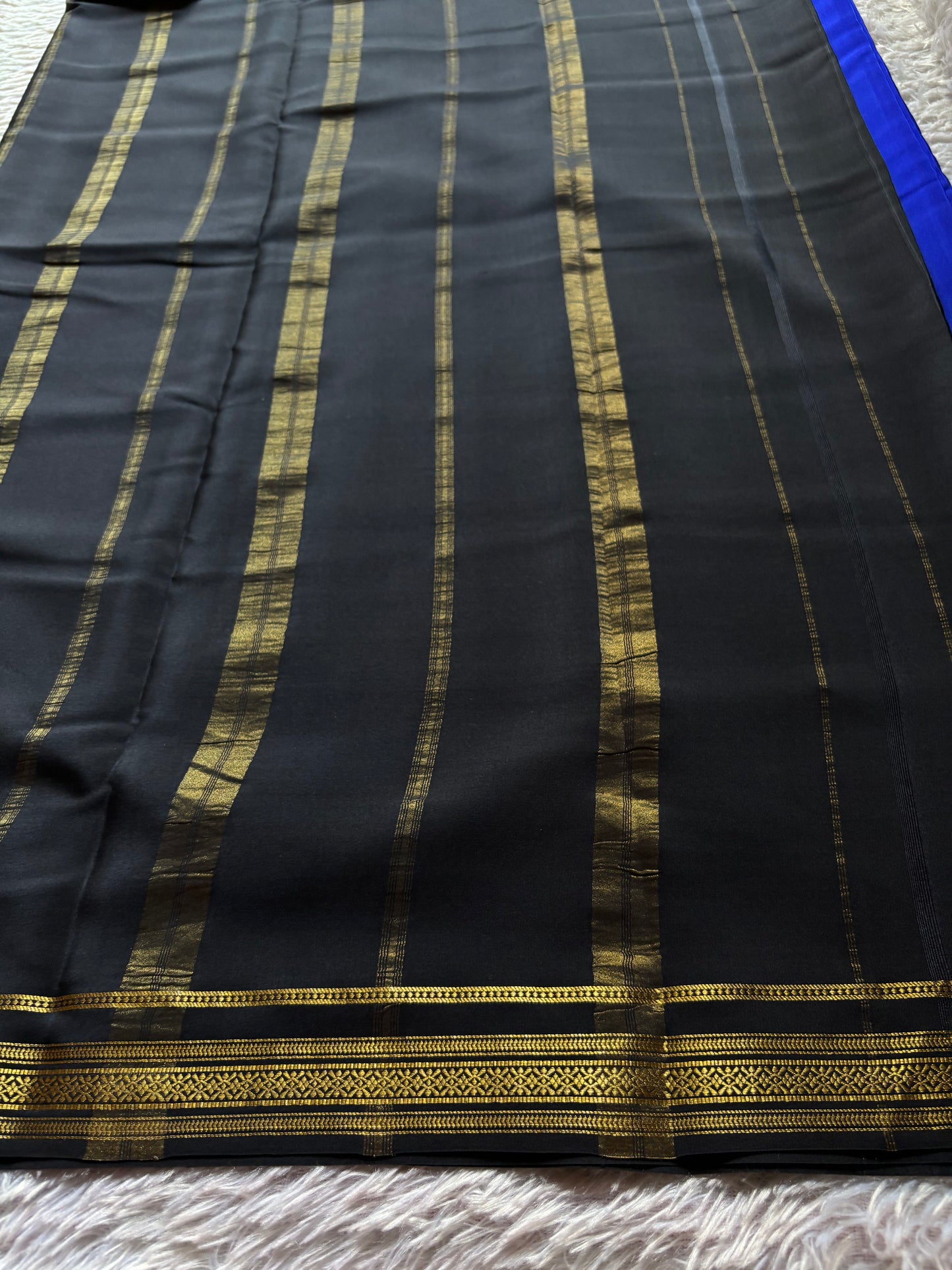 Shailaja (2D) : Royal blue-black
